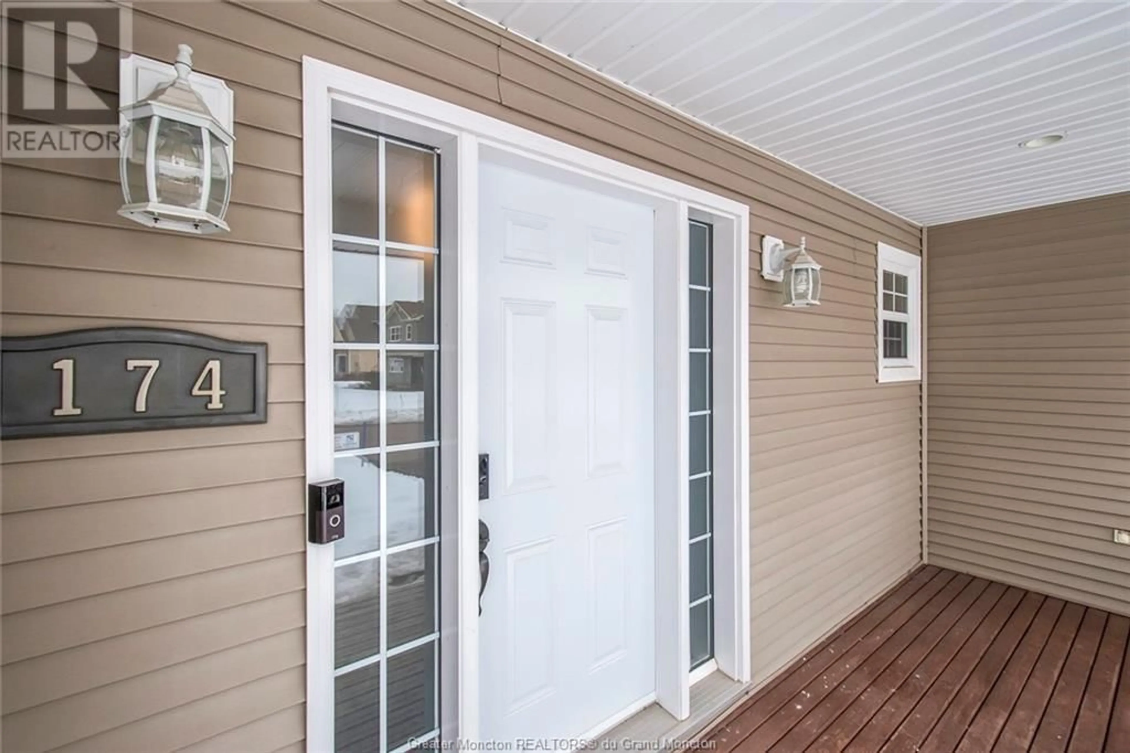 Indoor entryway for 174 Murielle CRES, Dieppe New Brunswick E1A8J1