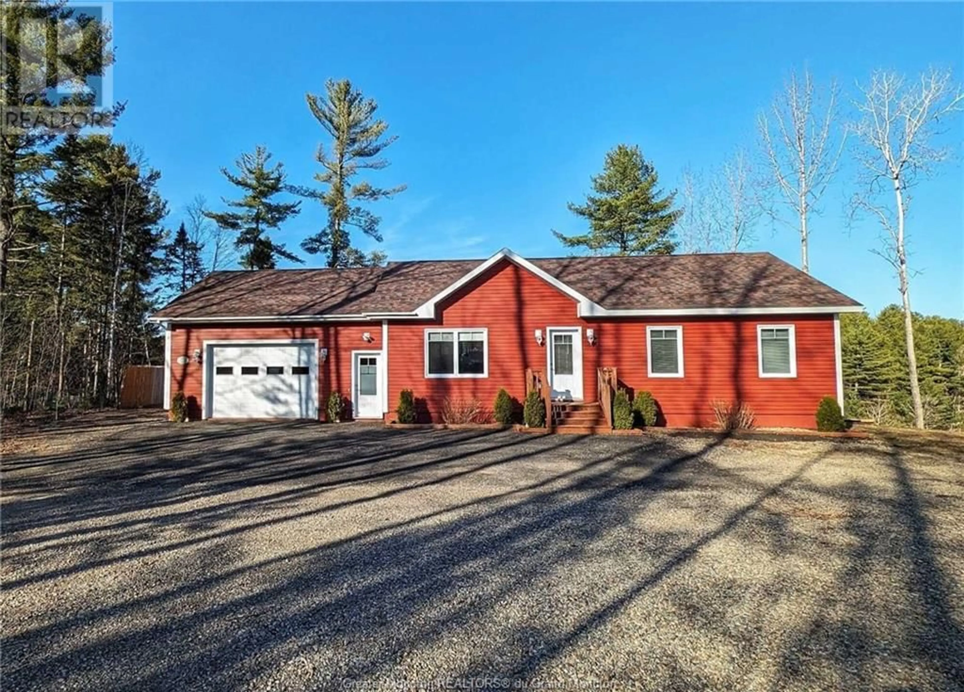 Cottage for 90 Timberland DR, Bathurst New Brunswick E2A4Z2