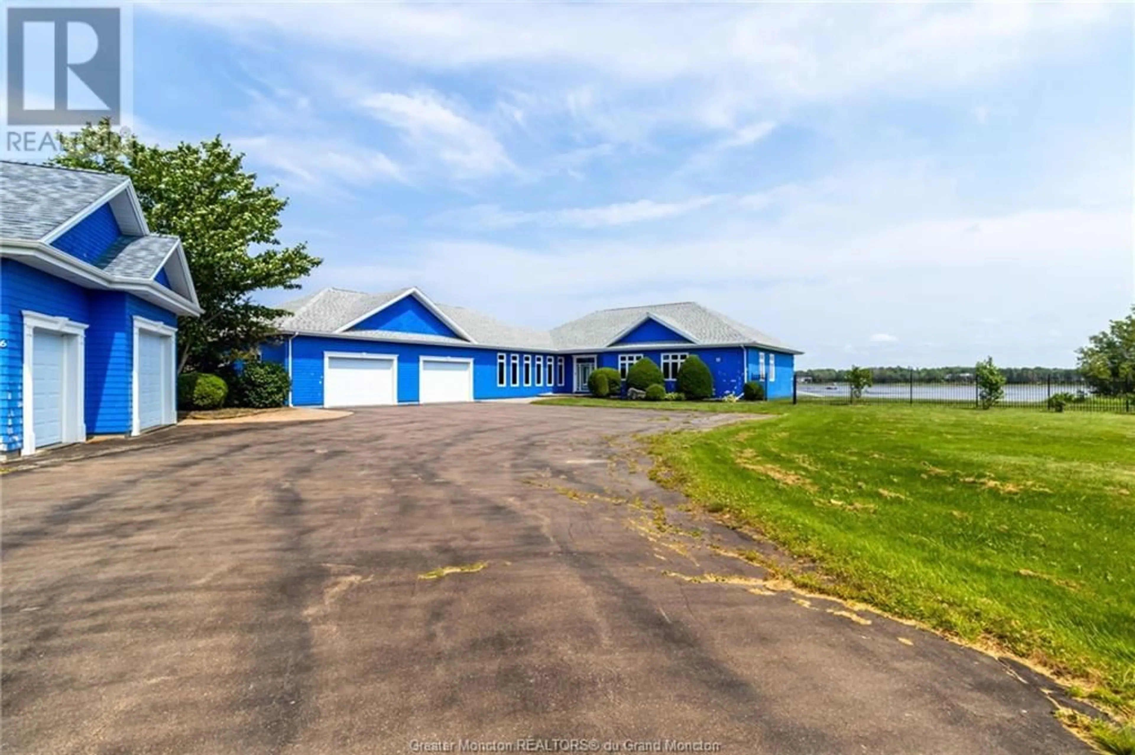 Indoor garage for 46 Clear View Road, Grand-Barachois New Brunswick E4P9B5