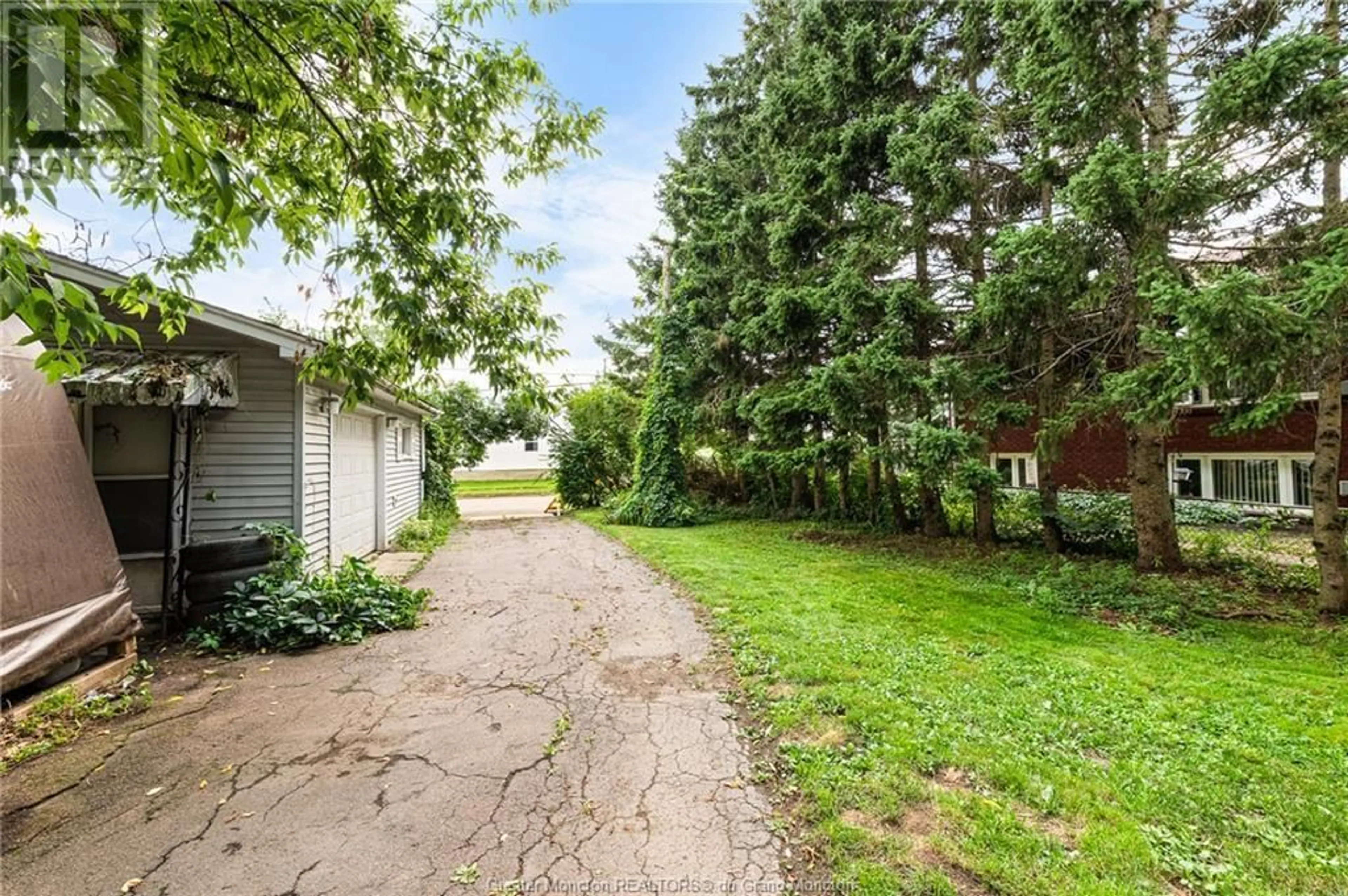 Fenced yard for 88 Pacific AVE, Moncton New Brunswick E1E2G3