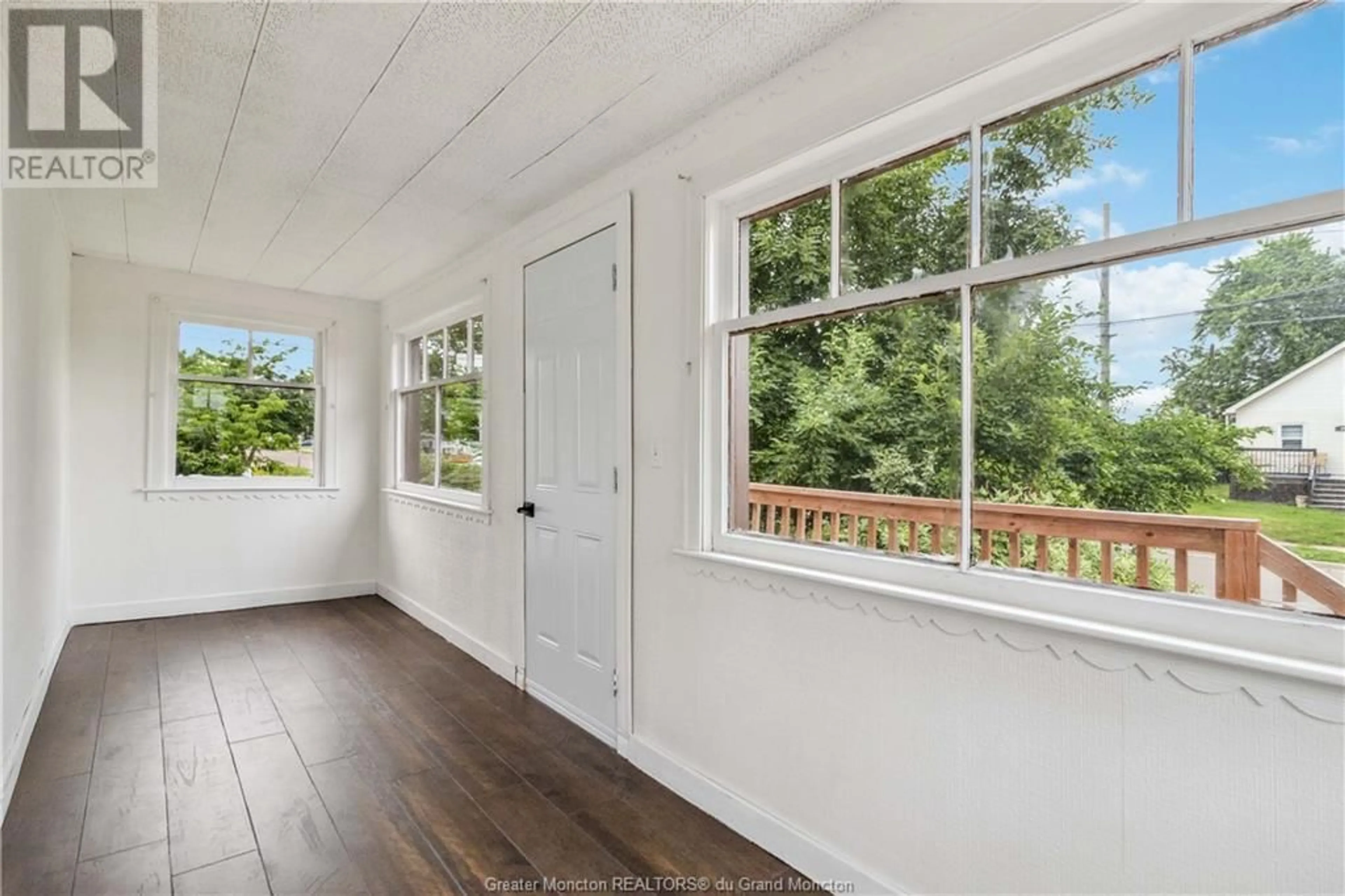 Indoor entryway, wood floors for 18 Second Avenue, Moncton New Brunswick E1C5H2