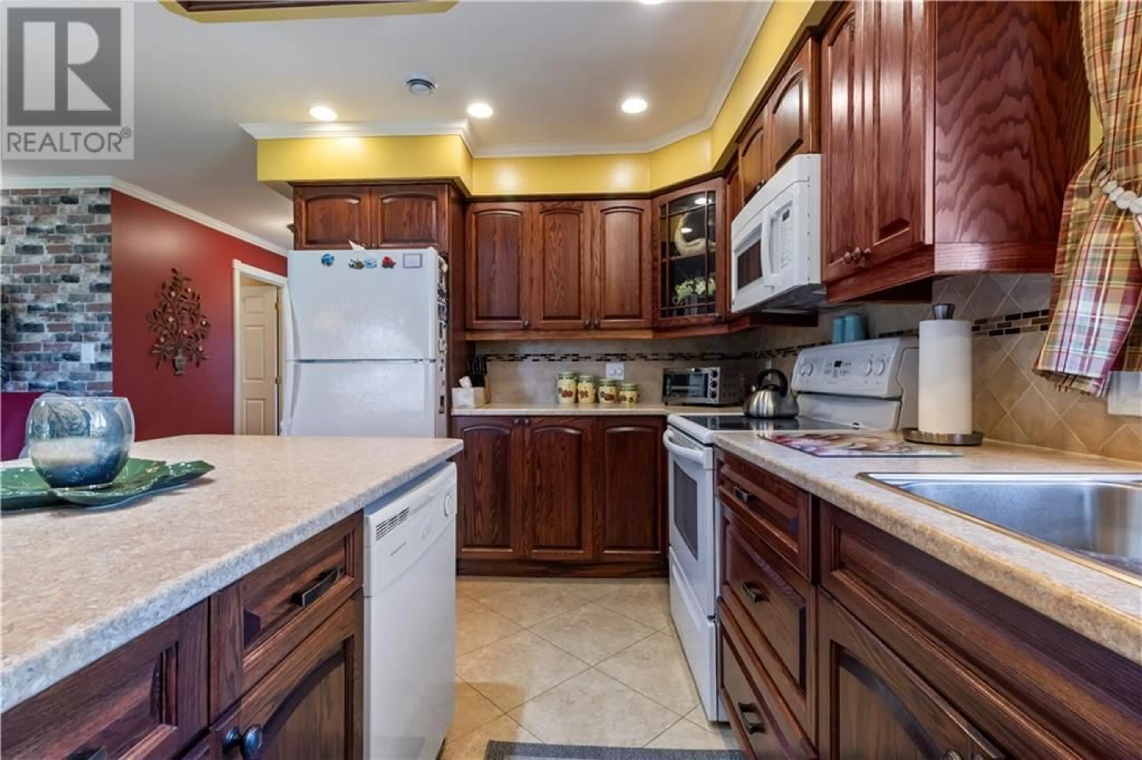 Standard kitchen, ceramic/tile floor for 3039 RTE 535, Cocagne New Brunswick E4W3E3