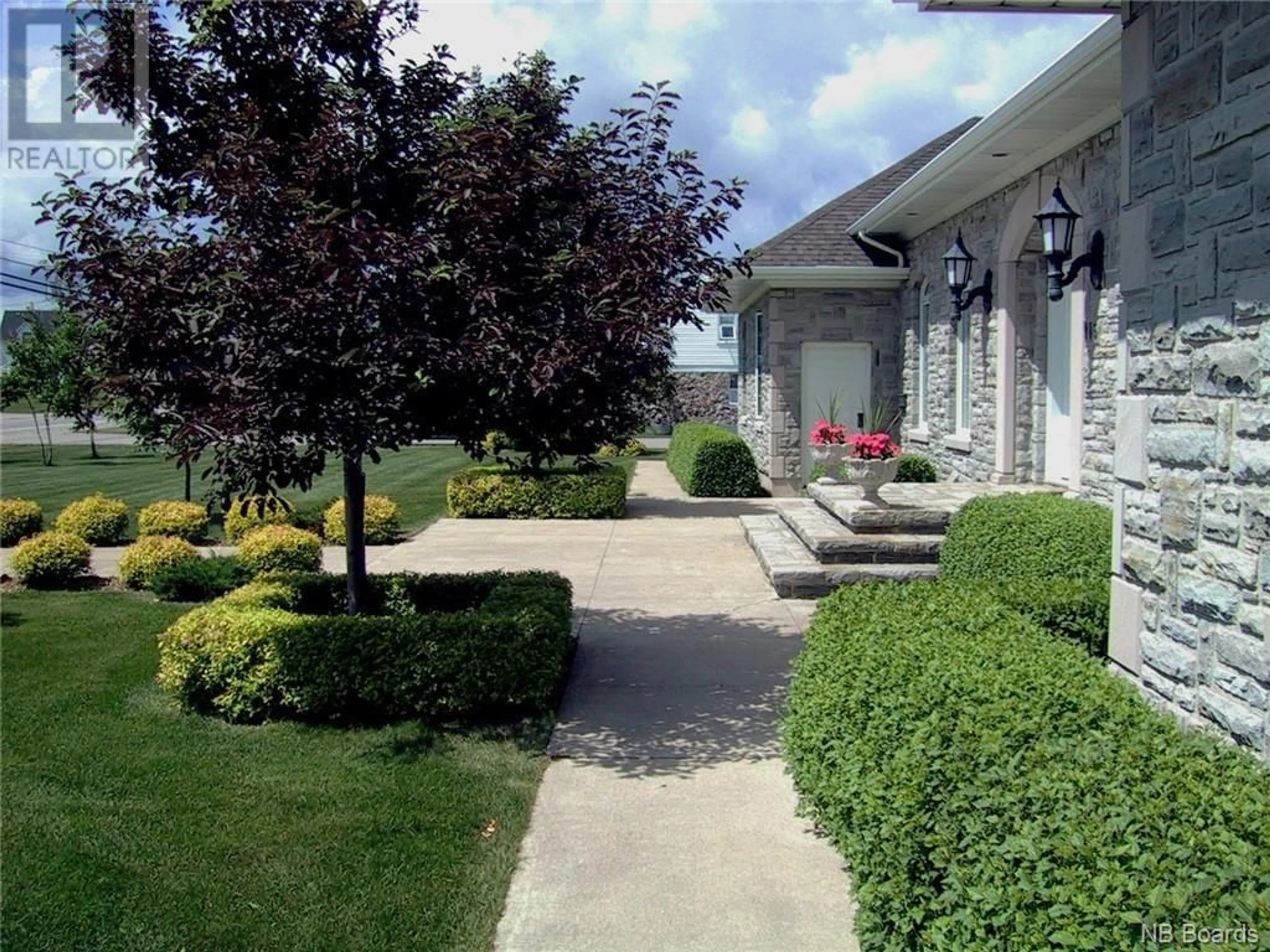 Frontside or backside of a home, cottage for 115 St-Pierre Est Boulevard, Caraquet New Brunswick E1W1A9