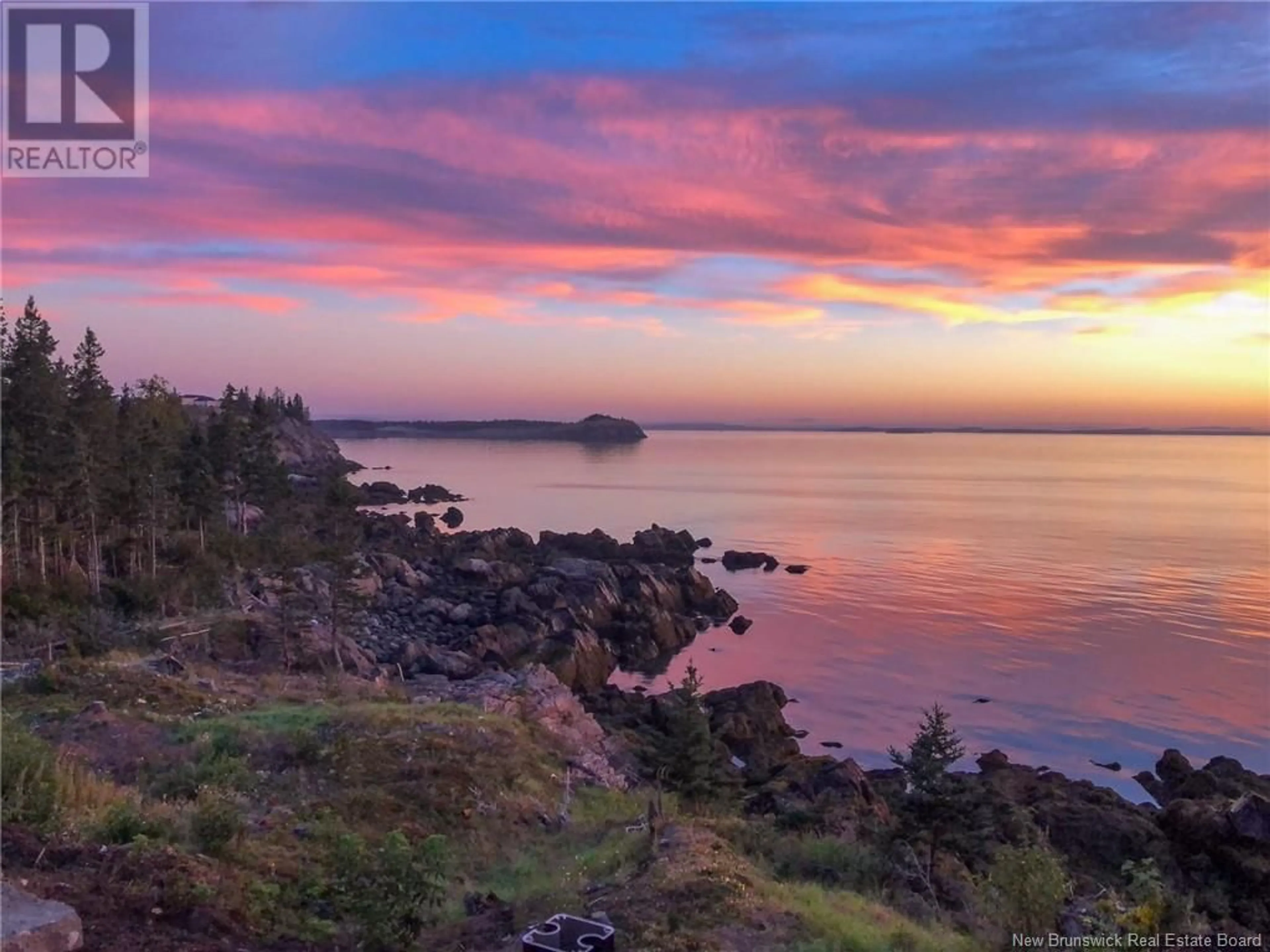 Blurry image for 868 FUNDY DRIVE, Wilsons Beach New Brunswick E5E1X5