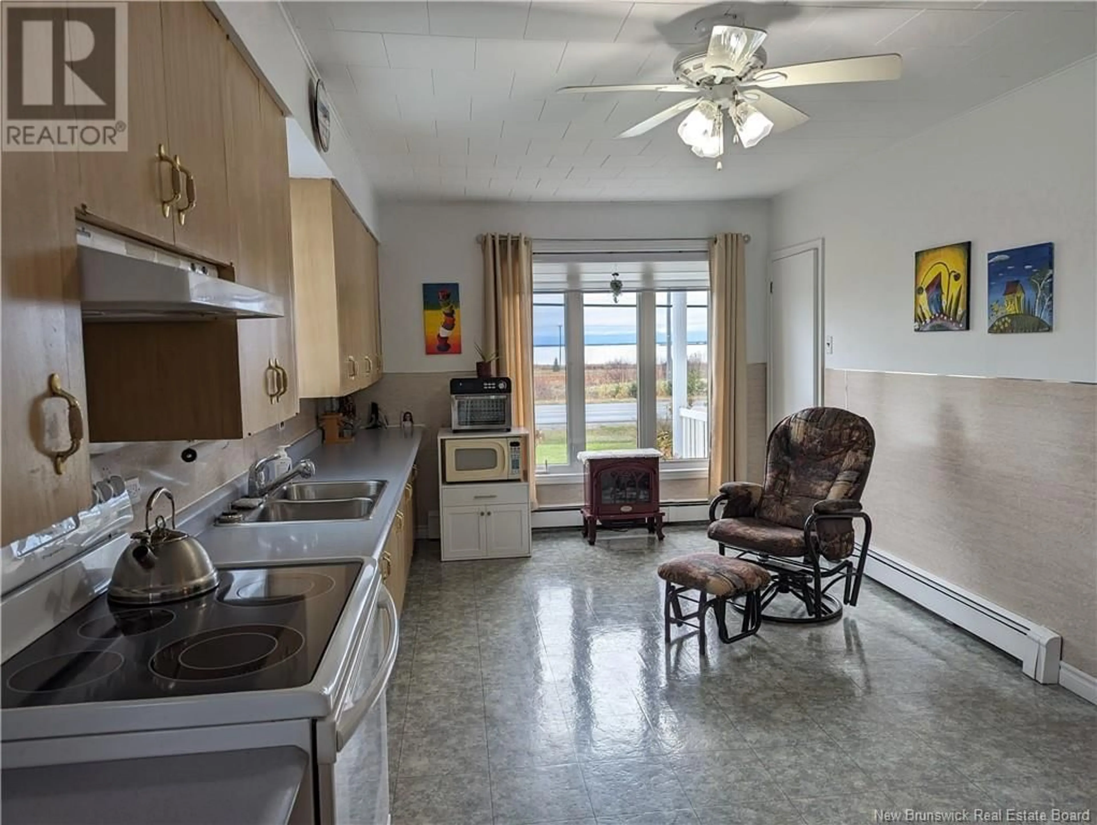 Standard kitchen, ceramic/tile floor for 6330 ROUTE 313, Petite-Lamèque New Brunswick E8T2R3