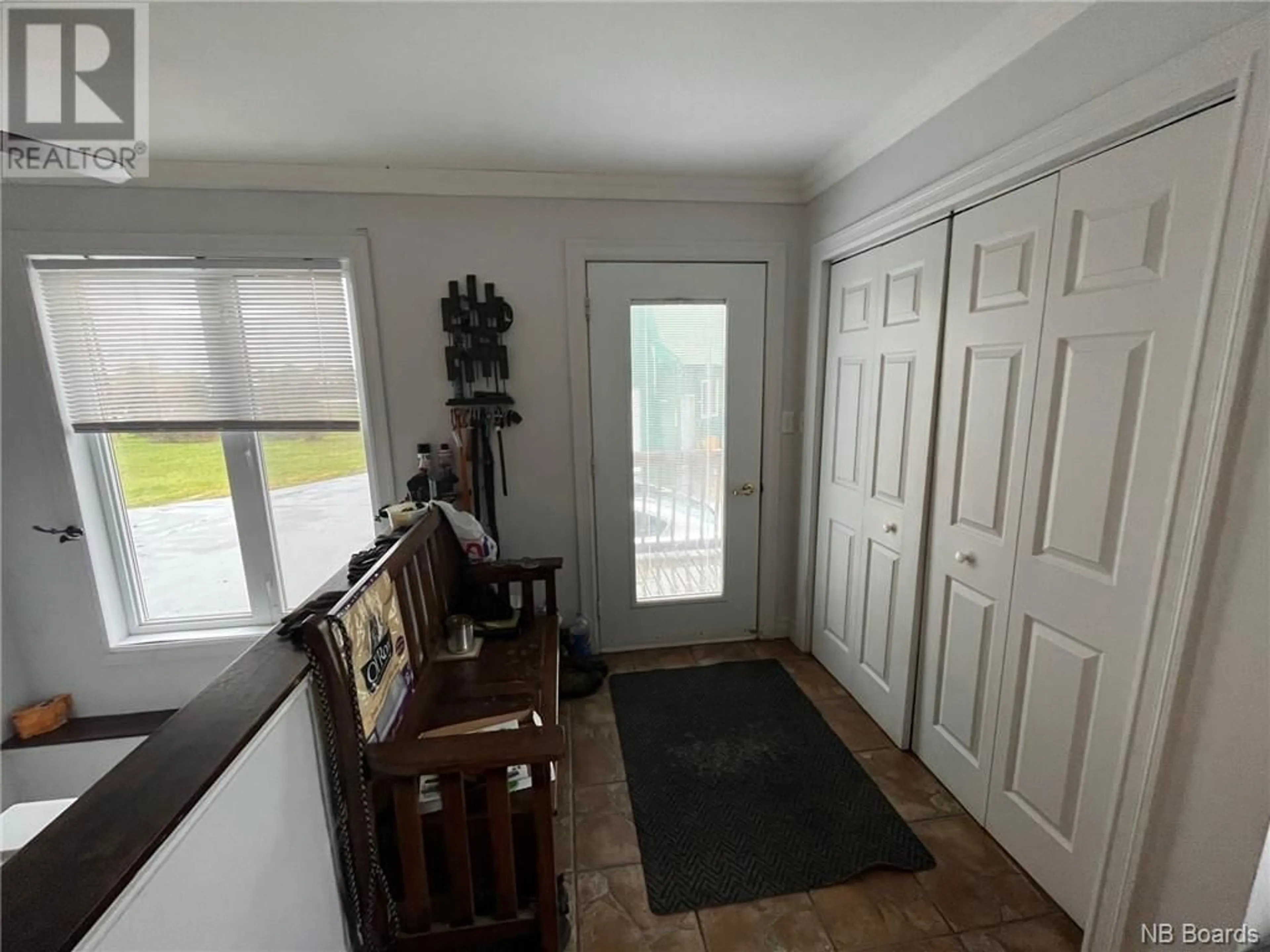 Indoor entryway, wood floors for 4364 Route 340, Notre-Dame-Des-Érables New Brunswick E8R1V6