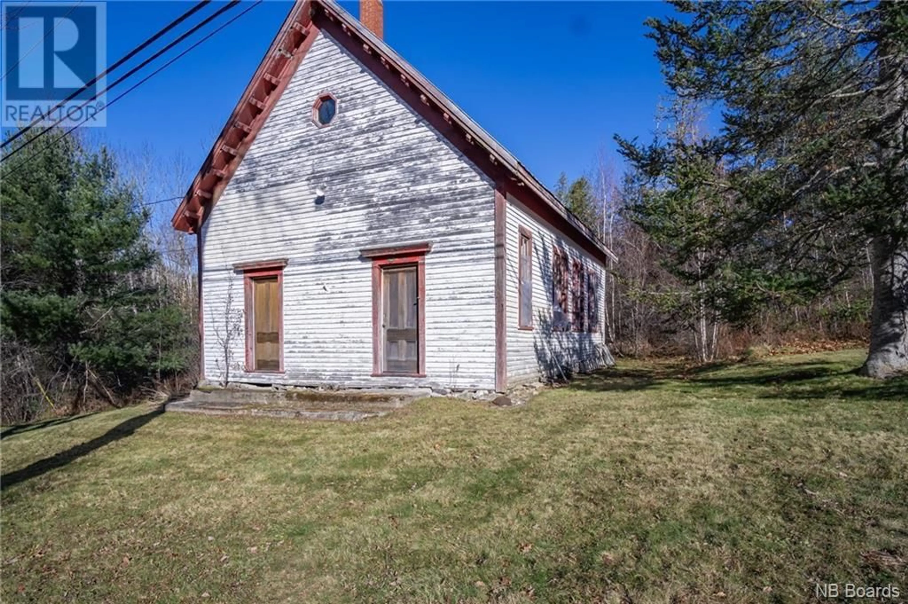 Cottage for 296 Ledge Road, Dufferin New Brunswick E3L3Z5