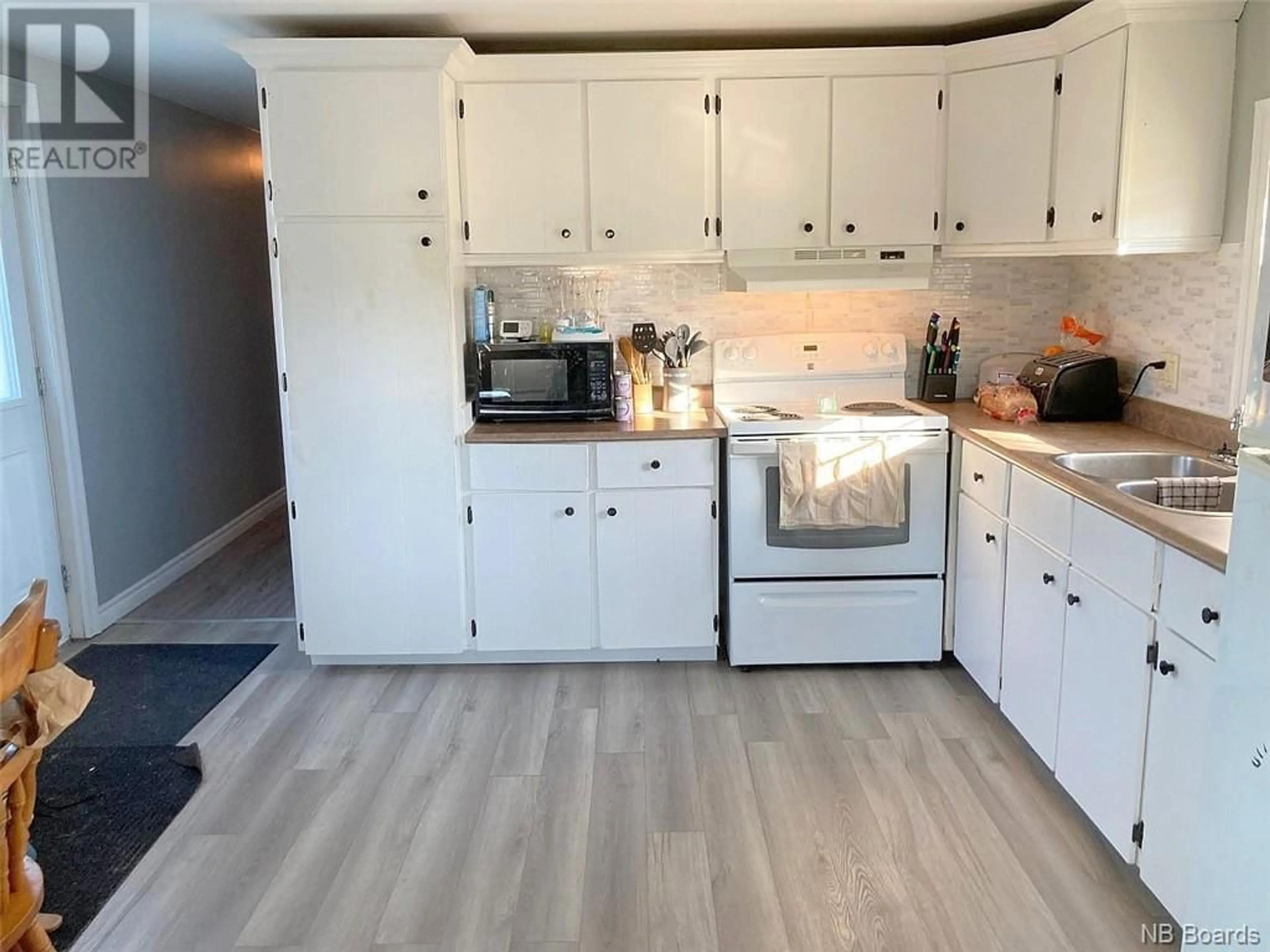 Standard kitchen for 9 Alleé Zachary Pont Landry, Tracadie New Brunswick E1X0E2