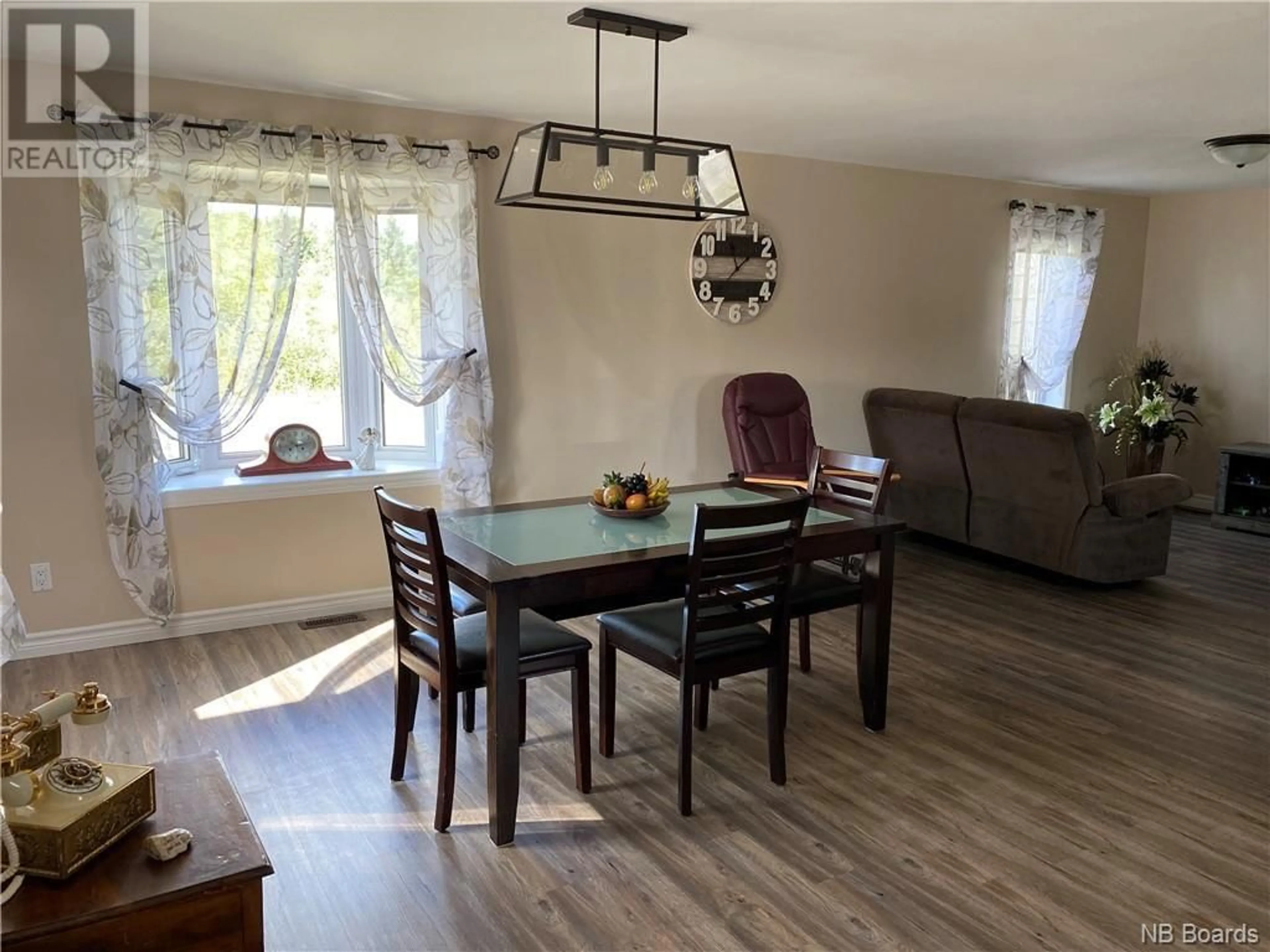 Dining room, wood floors, cottage for 143 Rue des Montagnes, Kedgwick New Brunswick E8B1C6