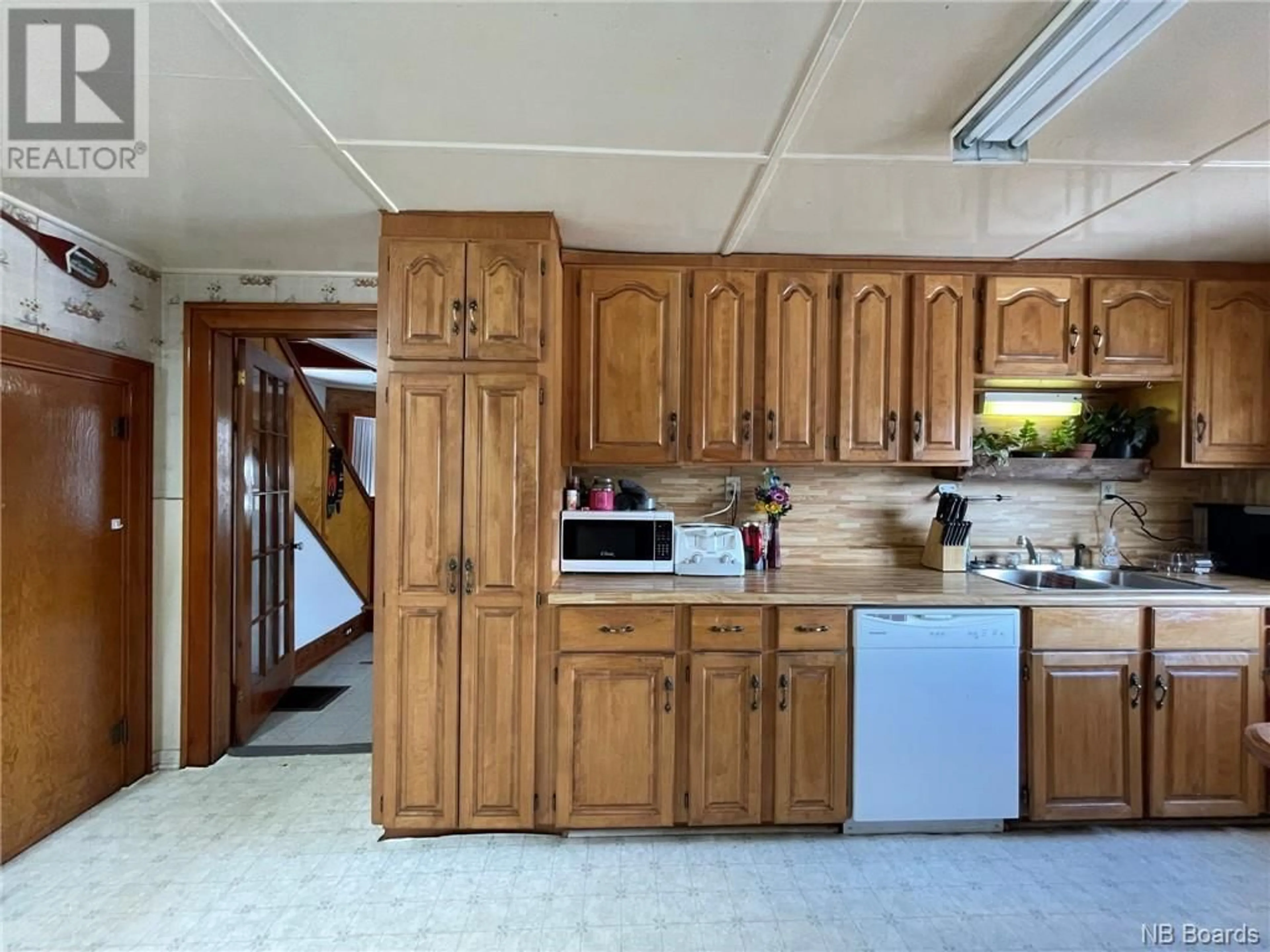 Kitchen for 27 King Street, Grand Manan New Brunswick E5G2J9