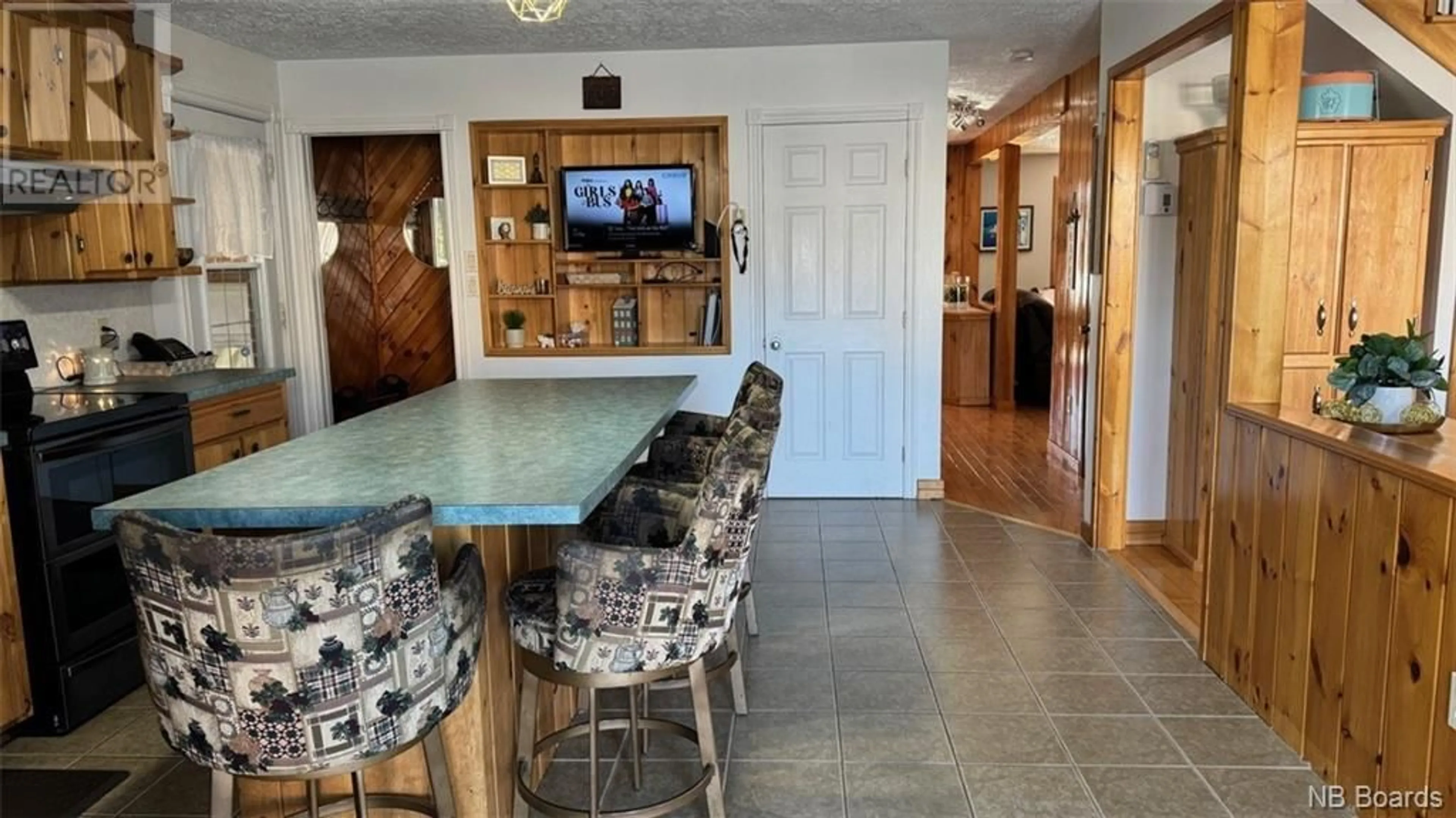 Dining room, wood floors, cottage for 94 Siegas Street, Siegas New Brunswick E7E1T7