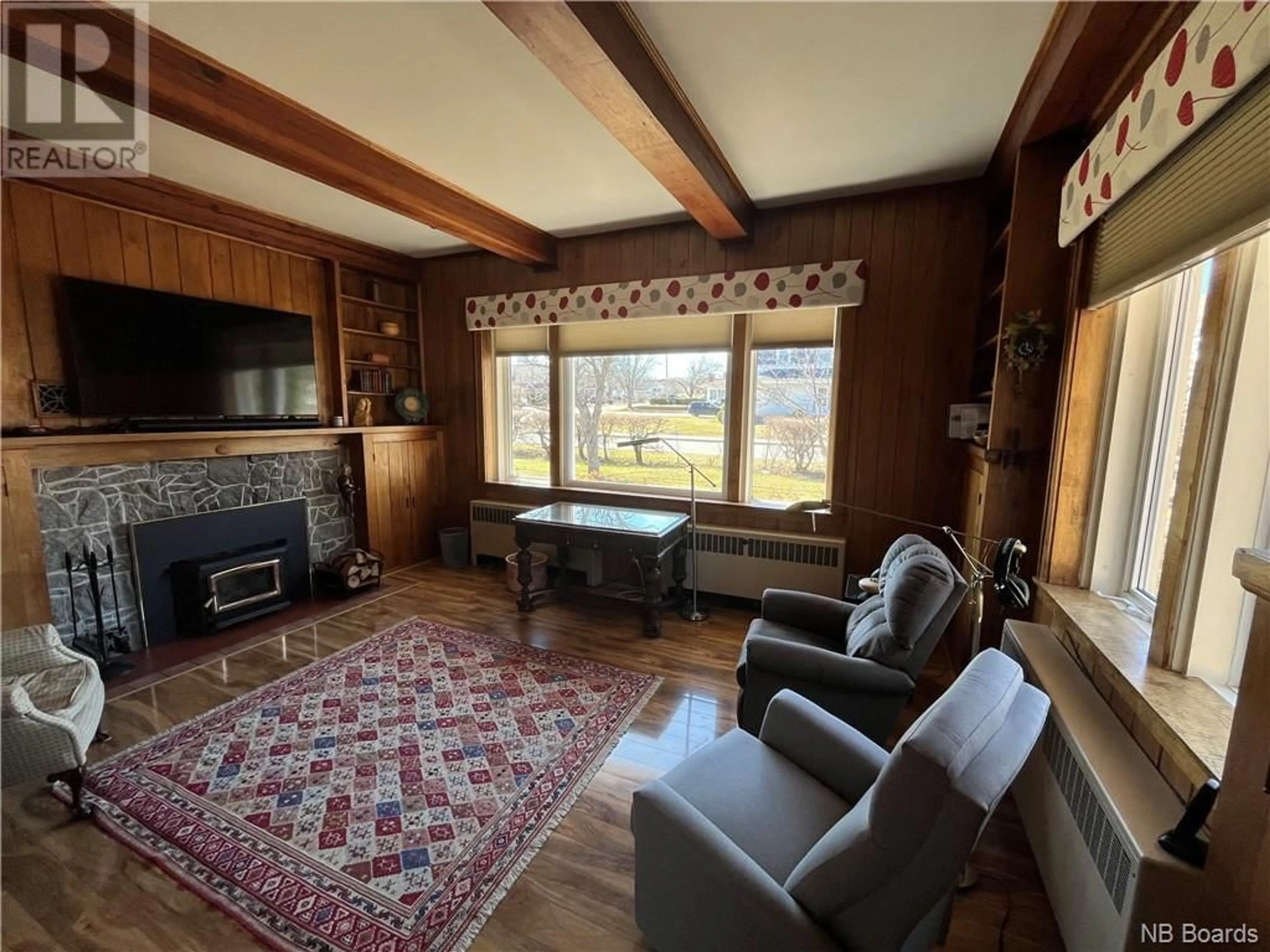 Living room for 555 Riverside Drive, Bathurst New Brunswick E2A2M4