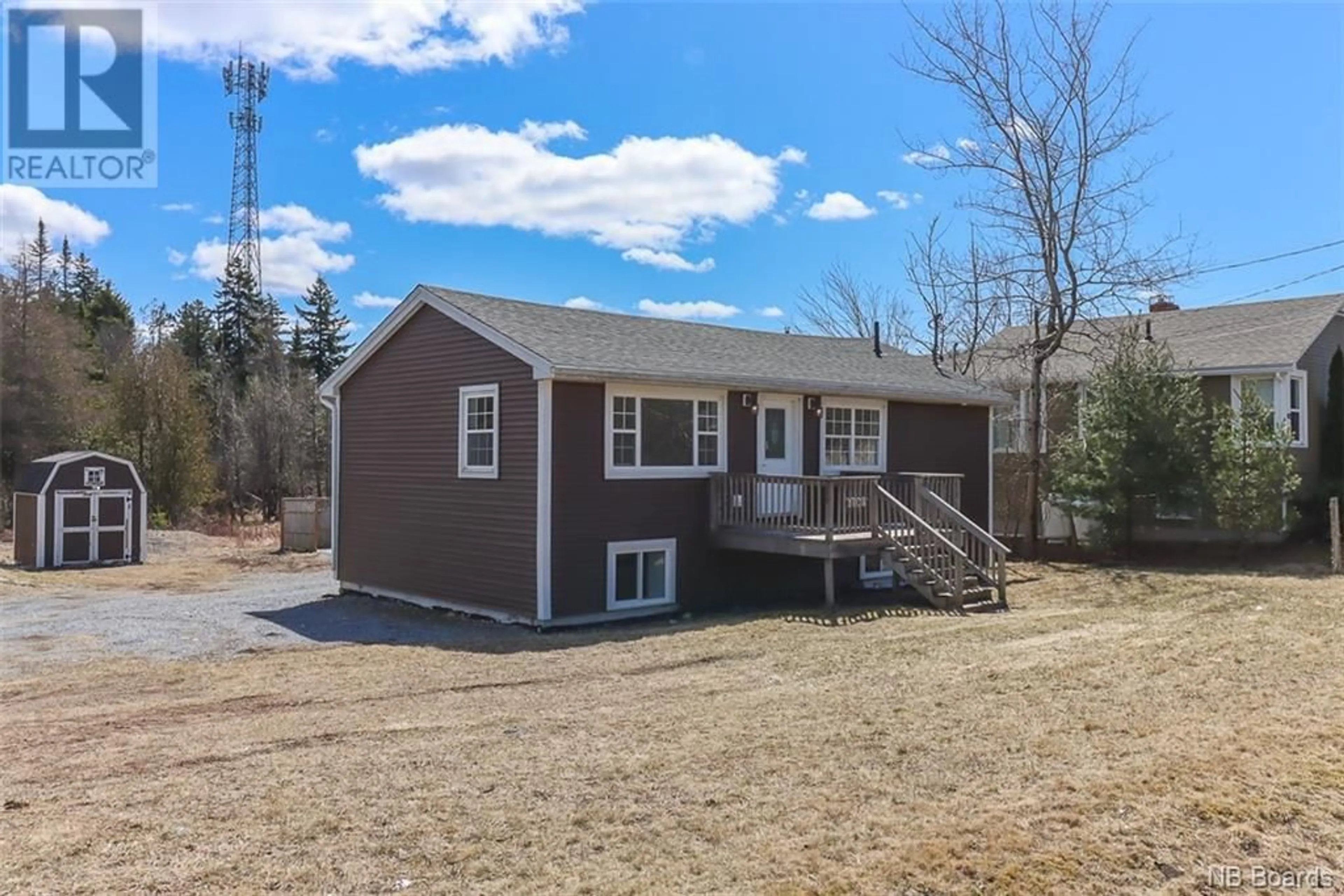 Cottage for 1024 Grandview Avenue, Saint John New Brunswick E2J4P7