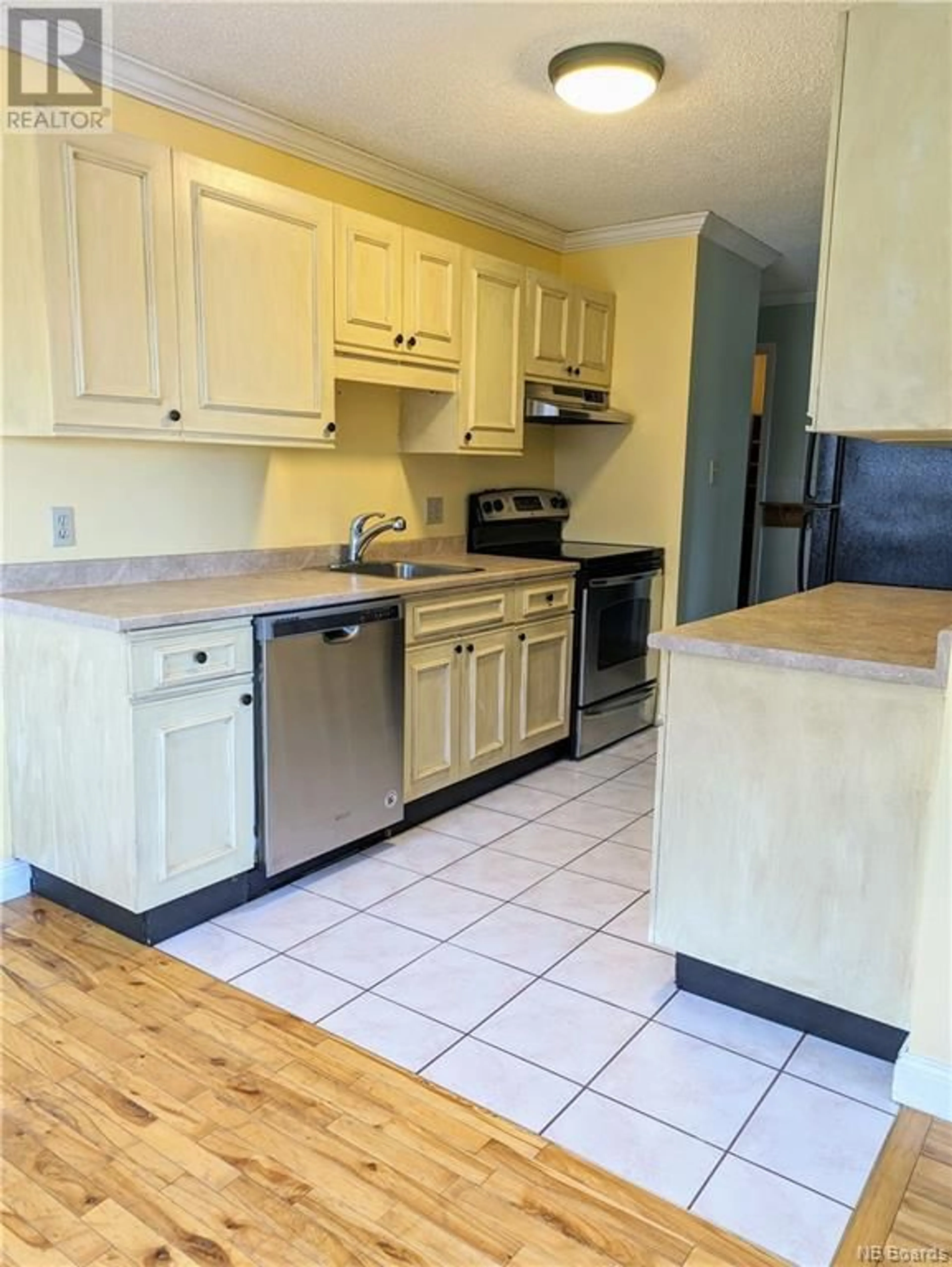 Standard kitchen for 109 Biggs Street Unit# 19, Fredericton New Brunswick E3B6H8