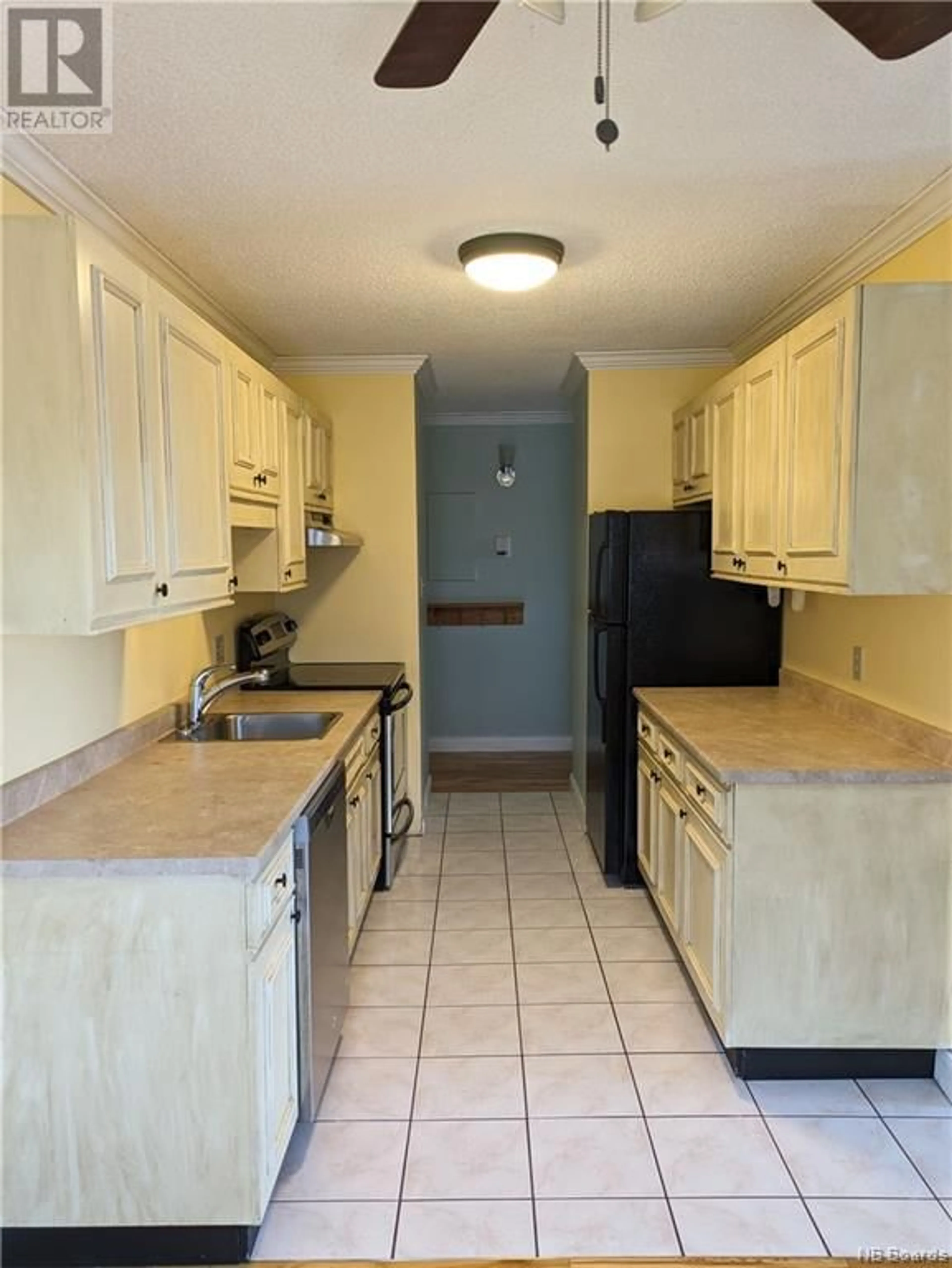 Standard kitchen for 109 Biggs Street Unit# 19, Fredericton New Brunswick E3B6H8