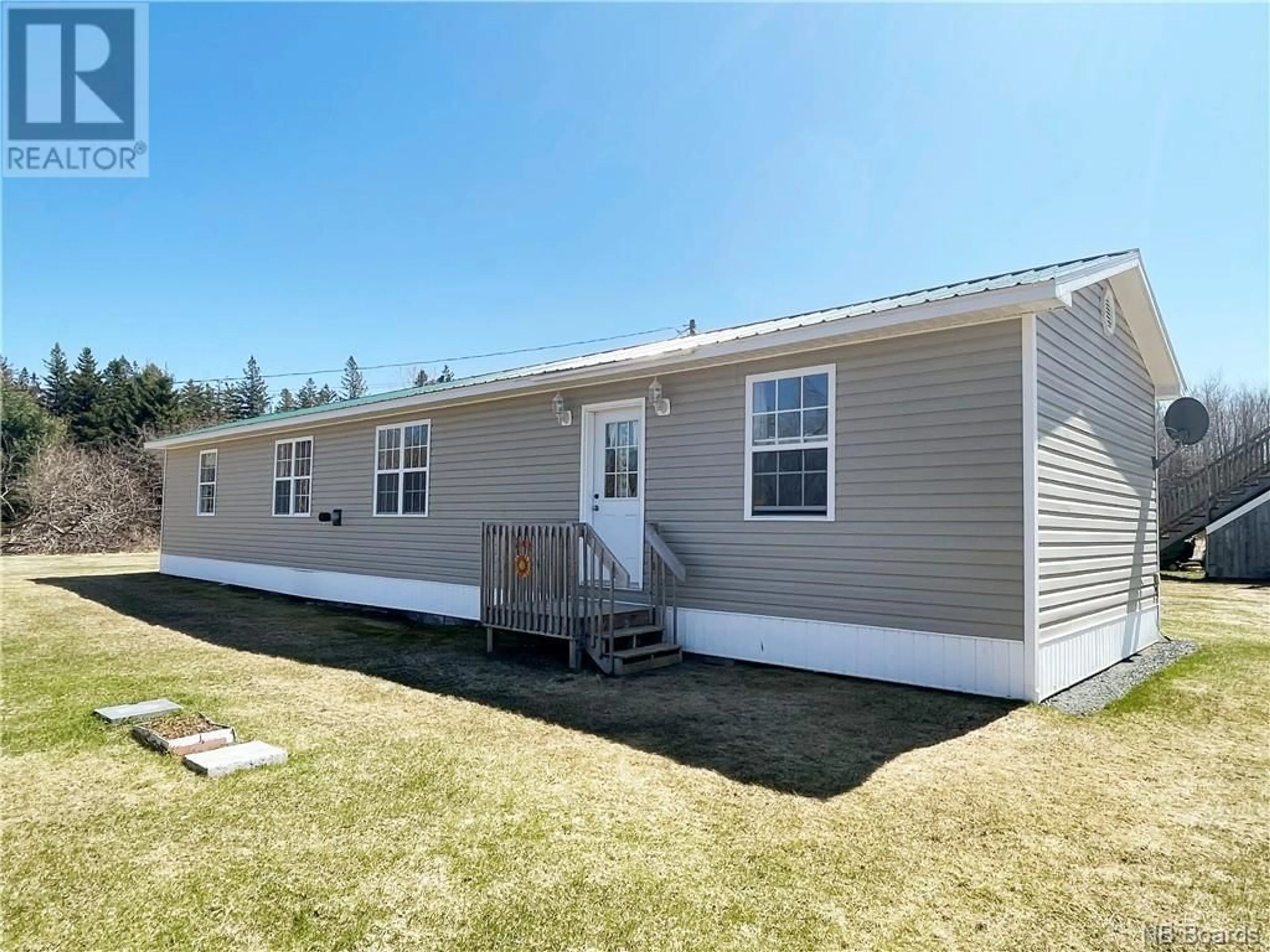 Home with vinyl exterior material for 702 Point aux Carr Road, Napan New Brunswick E1N5A1