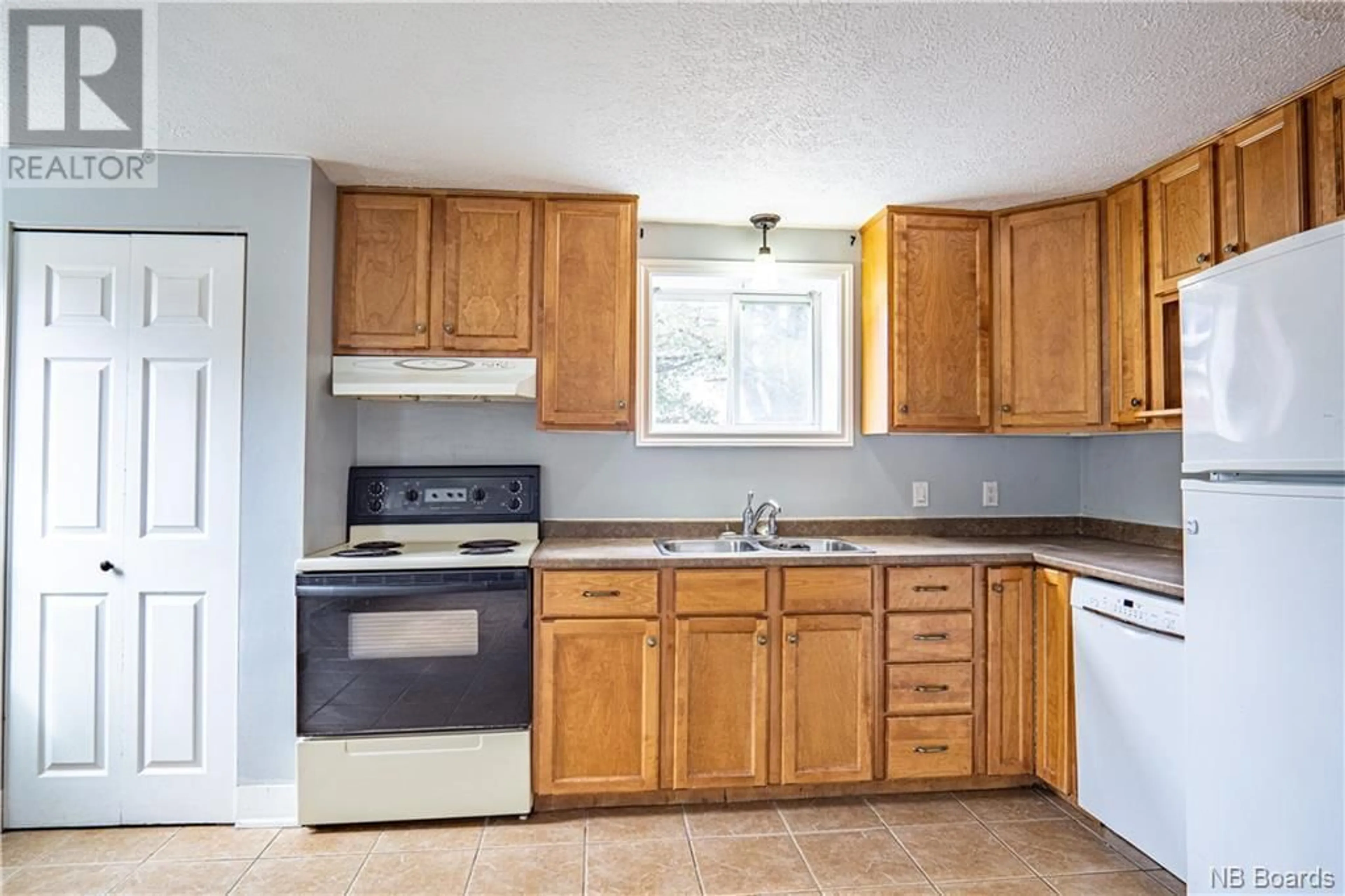 Standard kitchen for 16 McLeod Hill Road, Fredericton New Brunswick E3A4W9