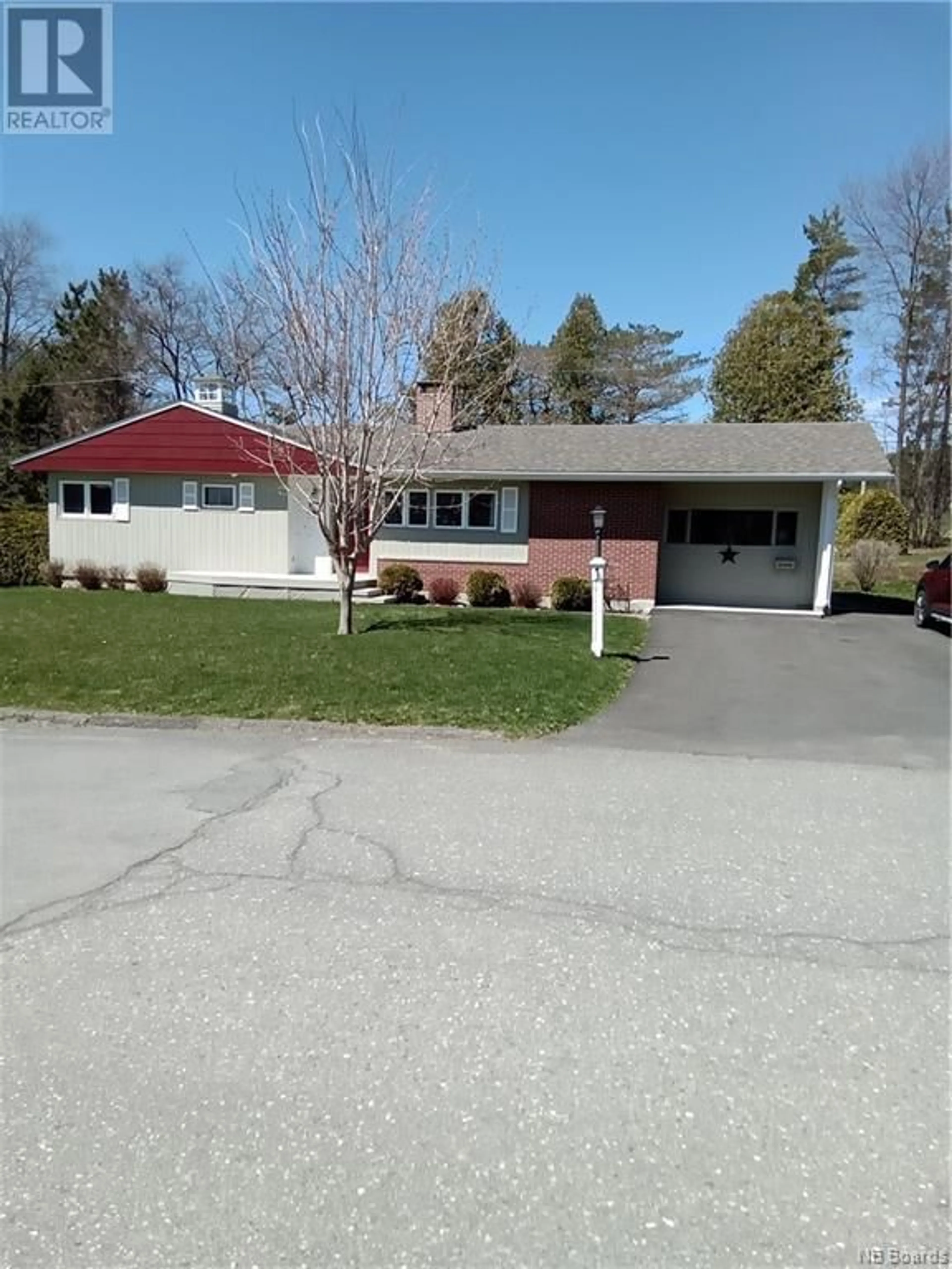 Frontside or backside of a home for 156 St. James Street, Woodstock New Brunswick E7M2T7