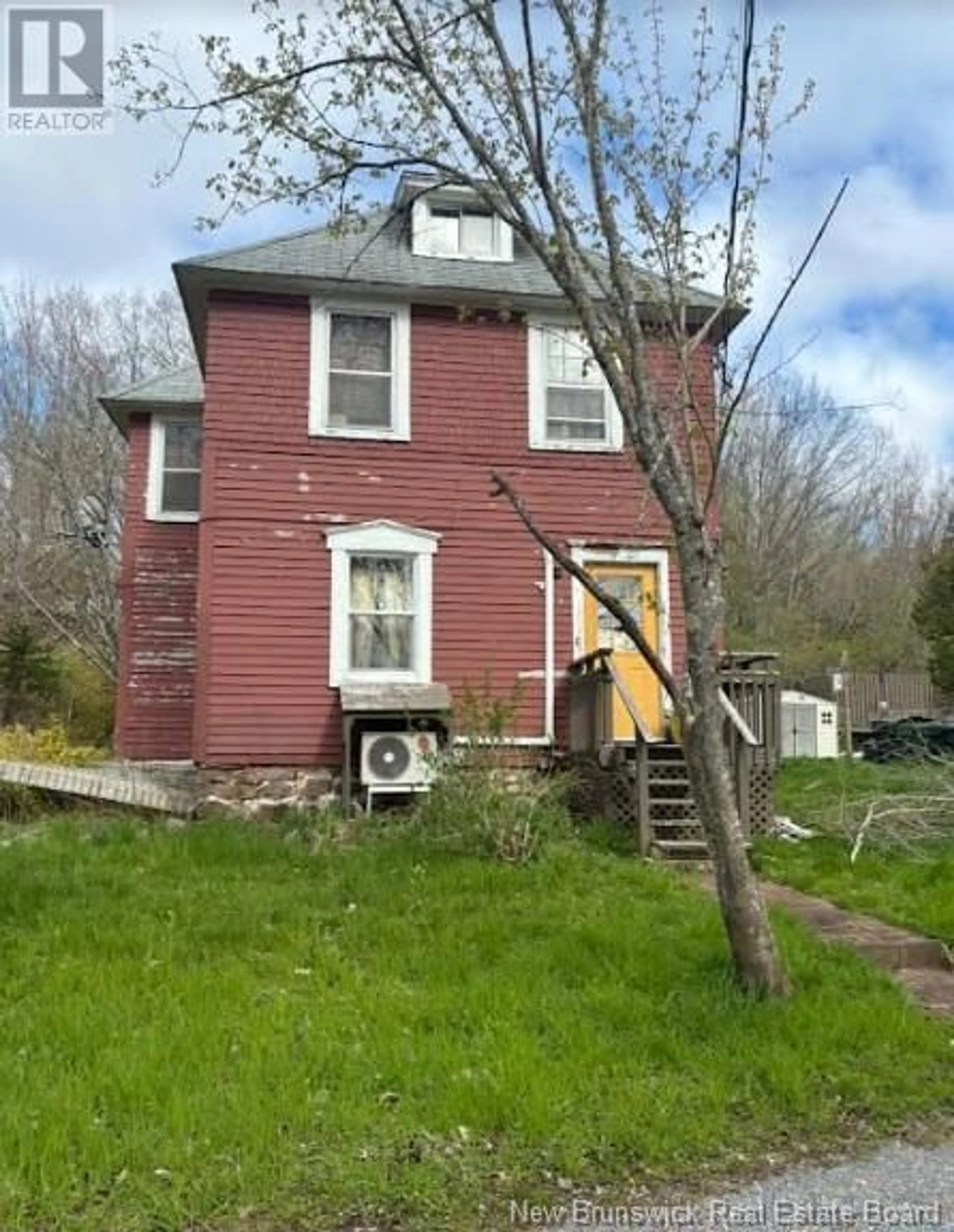 Frontside or backside of a home for 34 Langstroth Terrace, Hampton New Brunswick E5N5L5