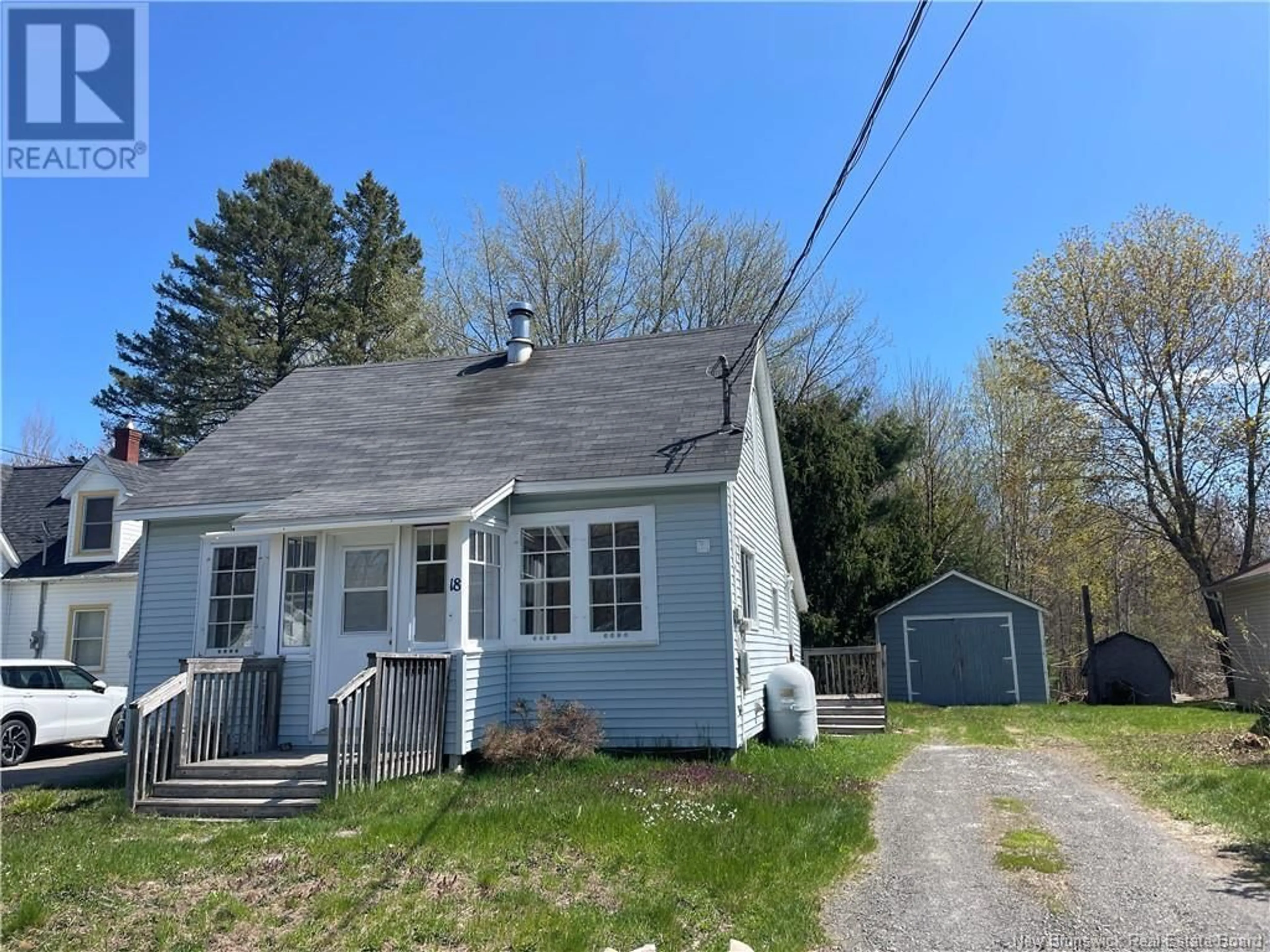 Cottage for 18 Murray Avenue, Fredericton New Brunswick E3A3Y5
