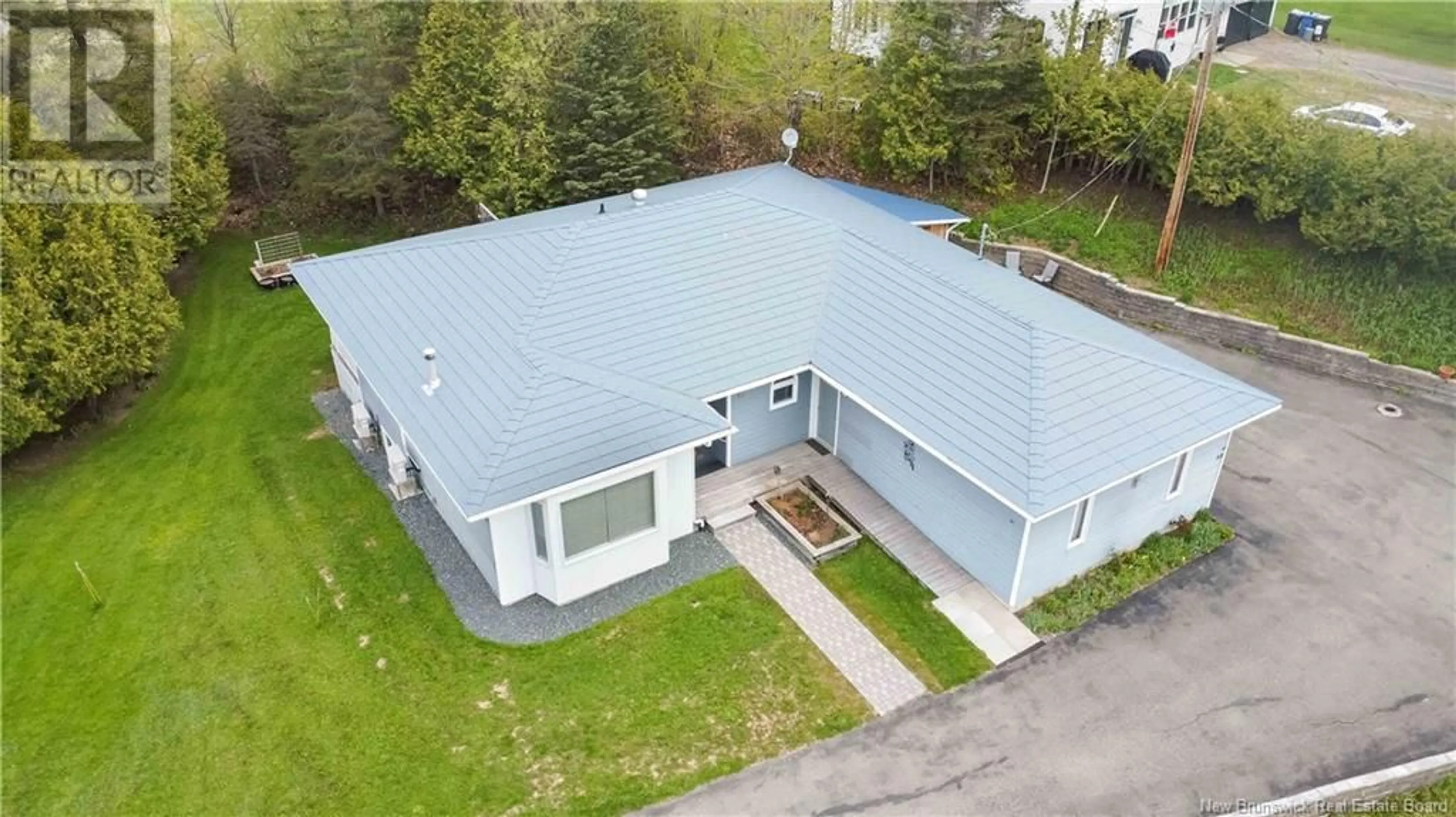Home with vinyl exterior material for 31 Maple Street, Florenceville-Bristol New Brunswick E7L3H1