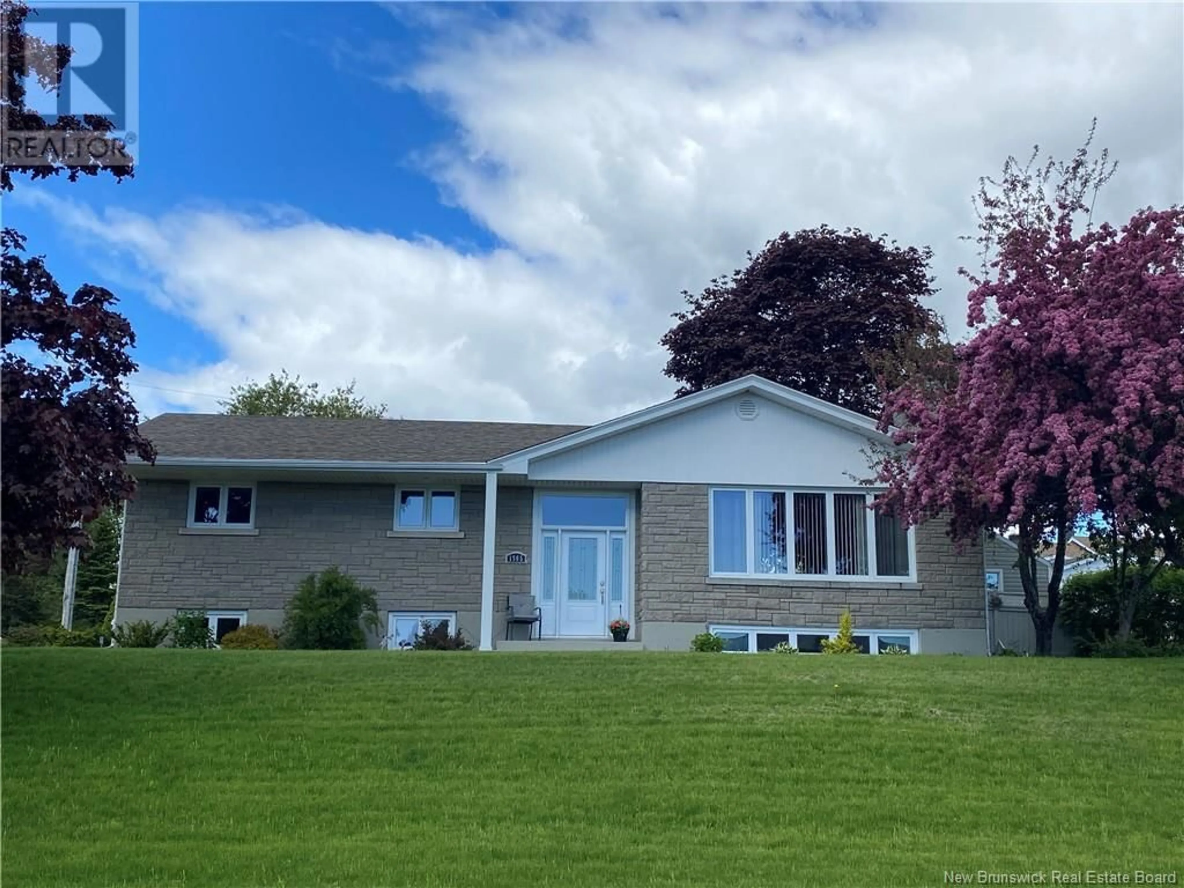 Frontside or backside of a home, the front or back of building for 1565 Maria Ave, Bathurst New Brunswick E2A3G5