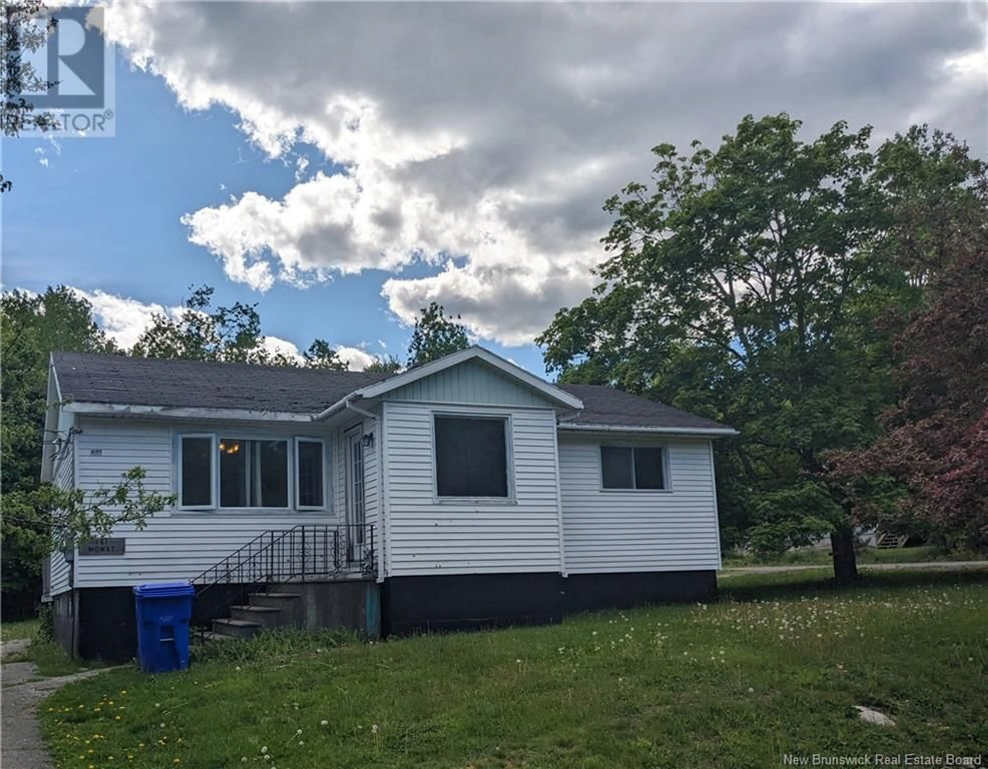 Frontside or backside of a home for 461 Mowat Drive, Saint Andrews New Brunswick E5B2P1