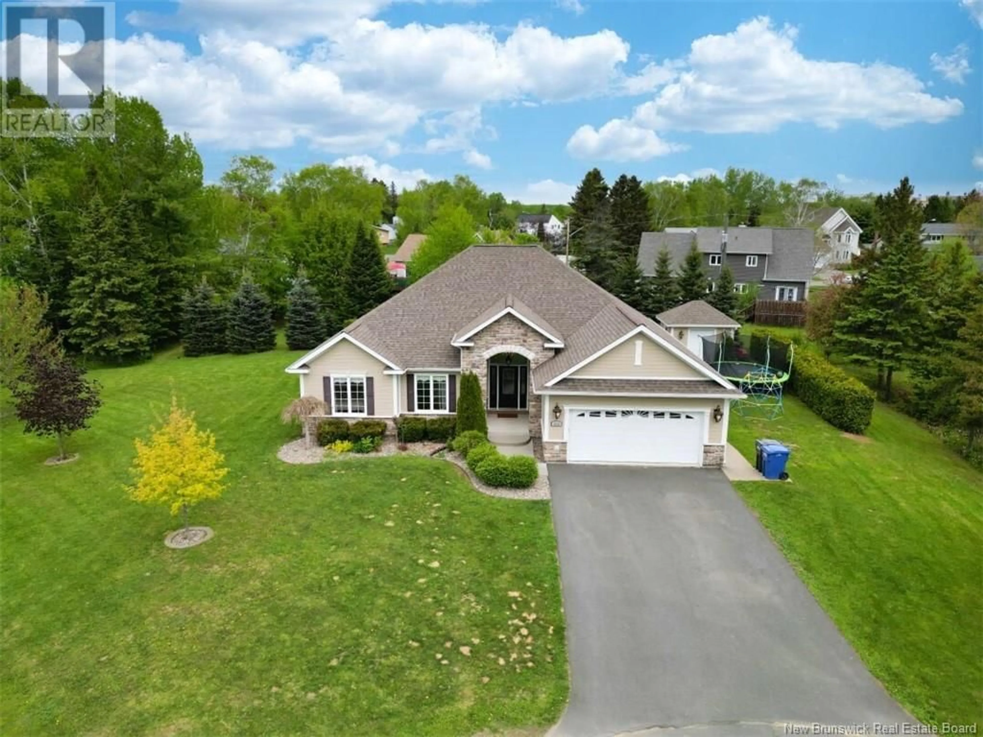 Frontside or backside of a home, cottage for 1575 Bernon, Bathurst New Brunswick E2A0B3