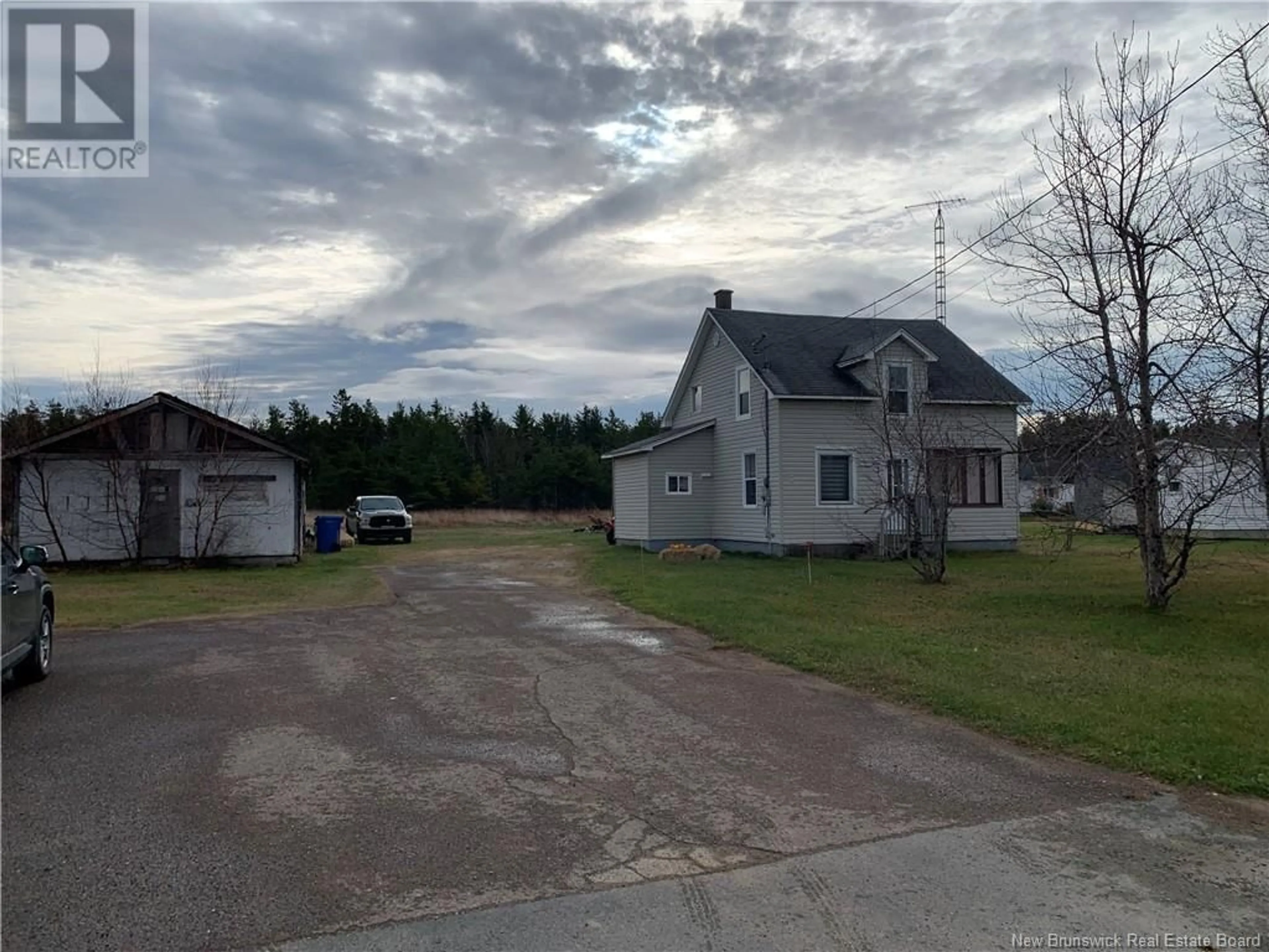 Frontside or backside of a home for 62 chemin du Parc, Val-Comeau New Brunswick E1X1H3