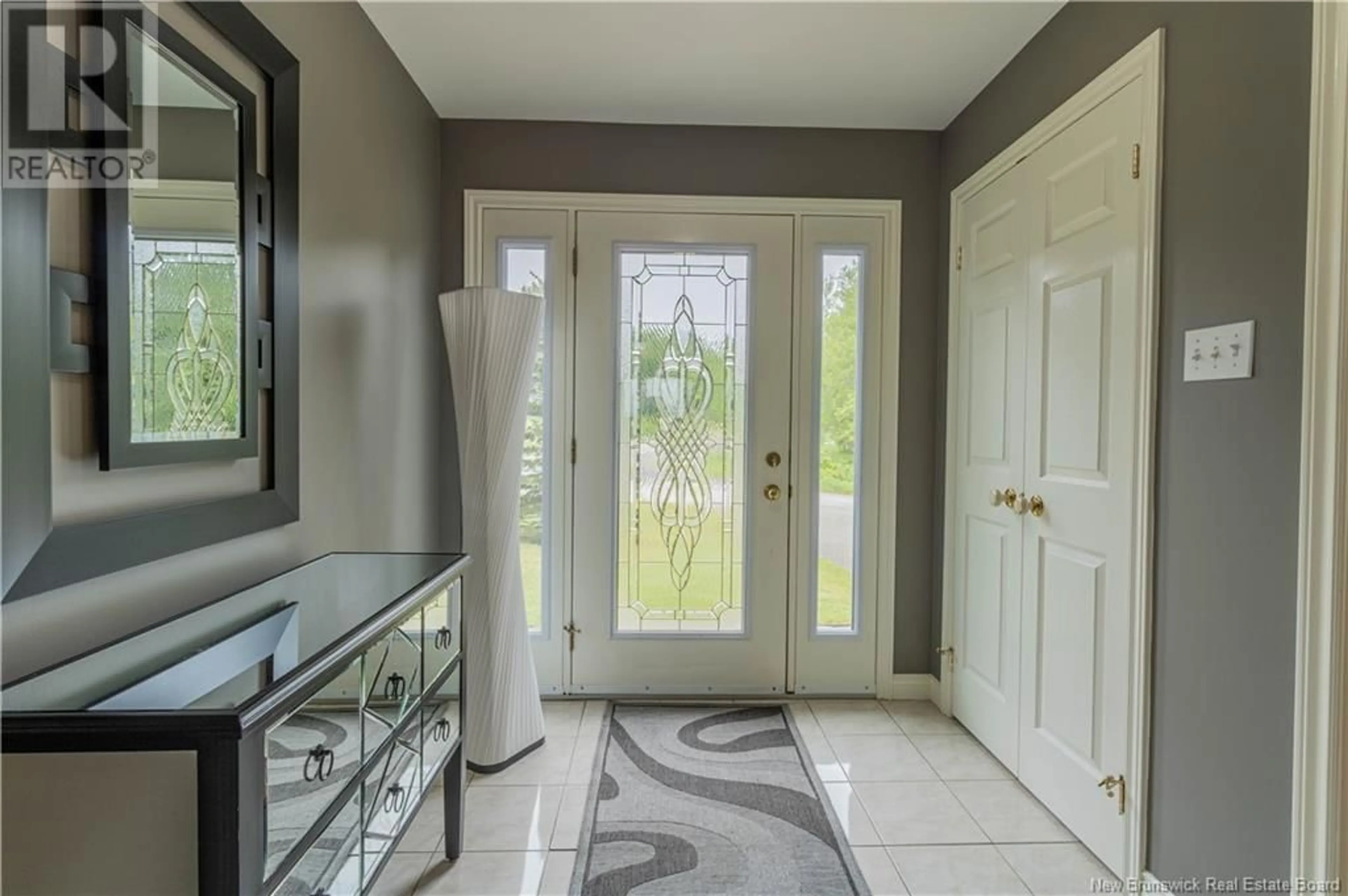 Indoor entryway for 10 Lantern Street, Picadilly New Brunswick E4E3G9