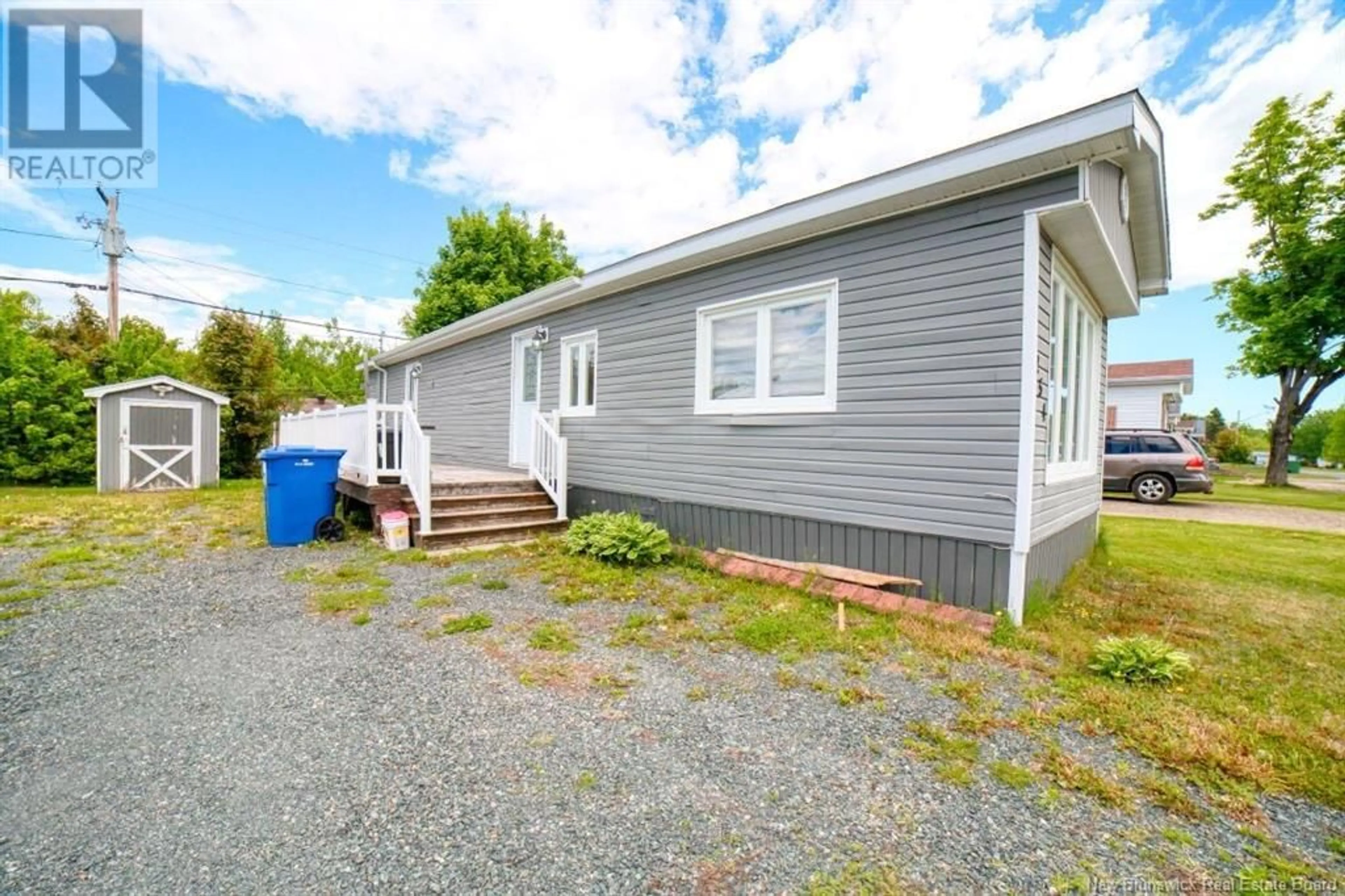 Cottage for 254 Poplar, Beresford New Brunswick E8K1E8