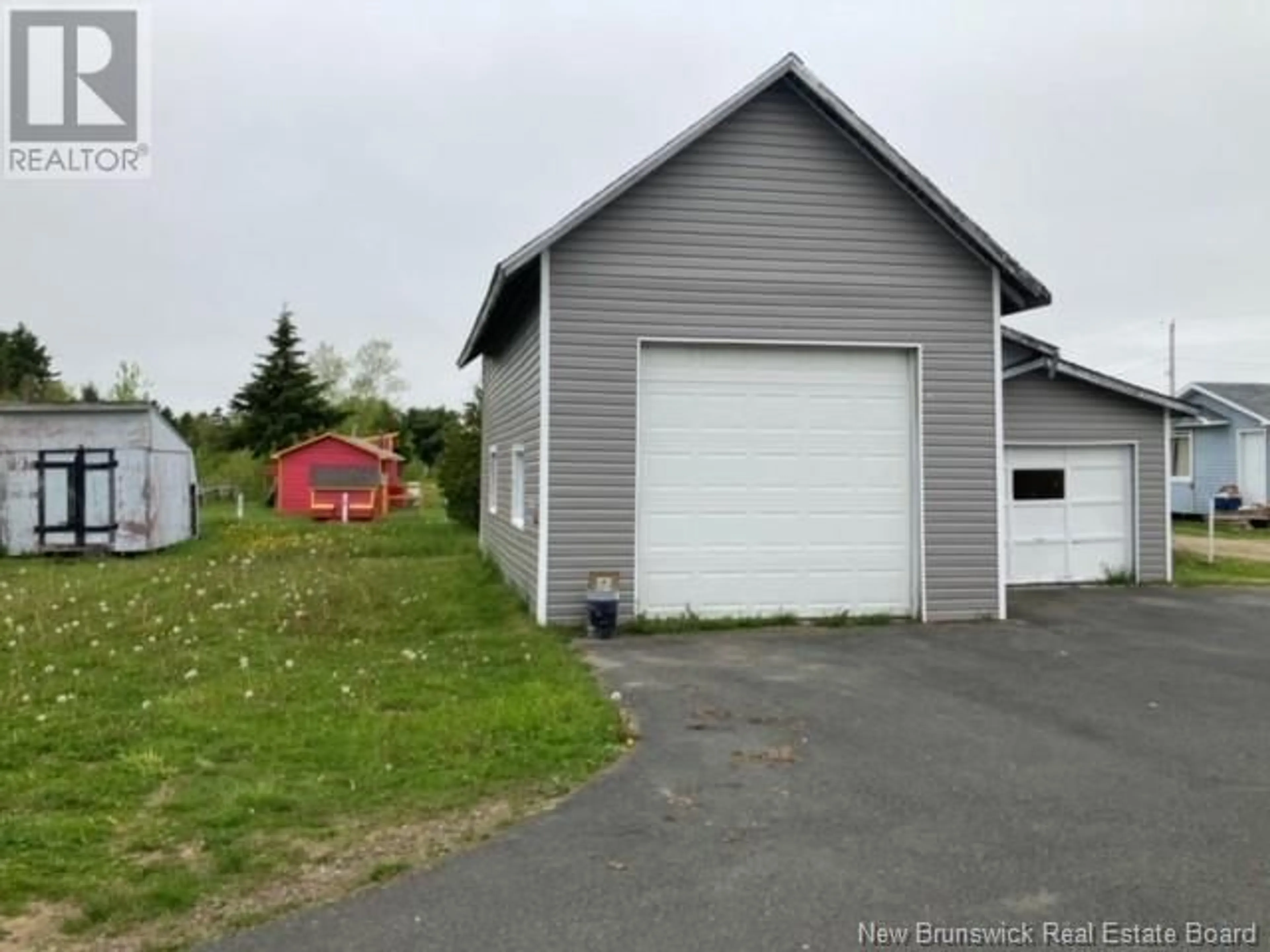 Frontside or backside of a home, the front or back of building for 3755 Rue Robinson, Saumarez New Brunswick E1X2K4