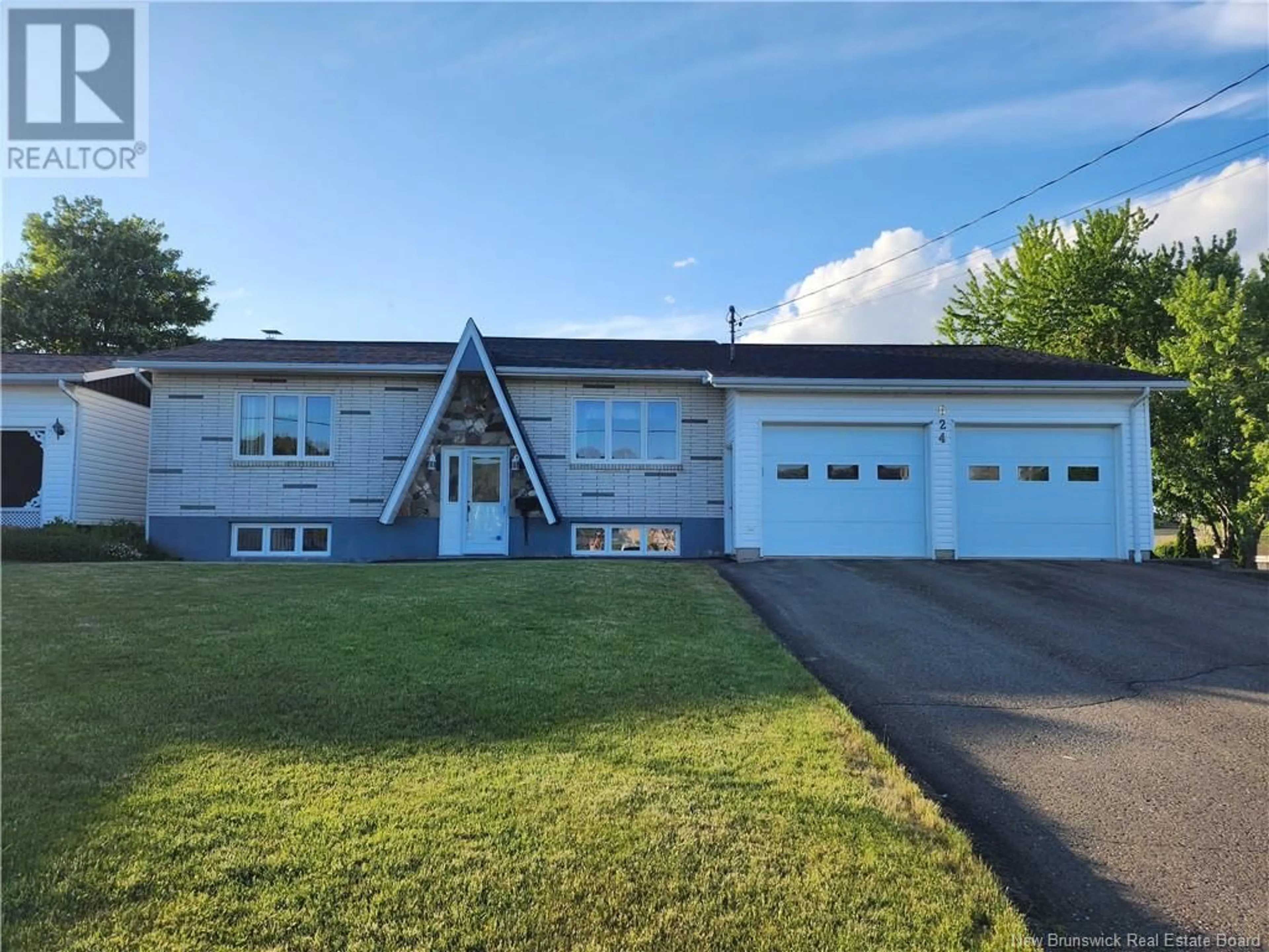 Frontside or backside of a home for 624 3rd Avenue, Grand-Sault/Grand Falls New Brunswick E3Z1A3