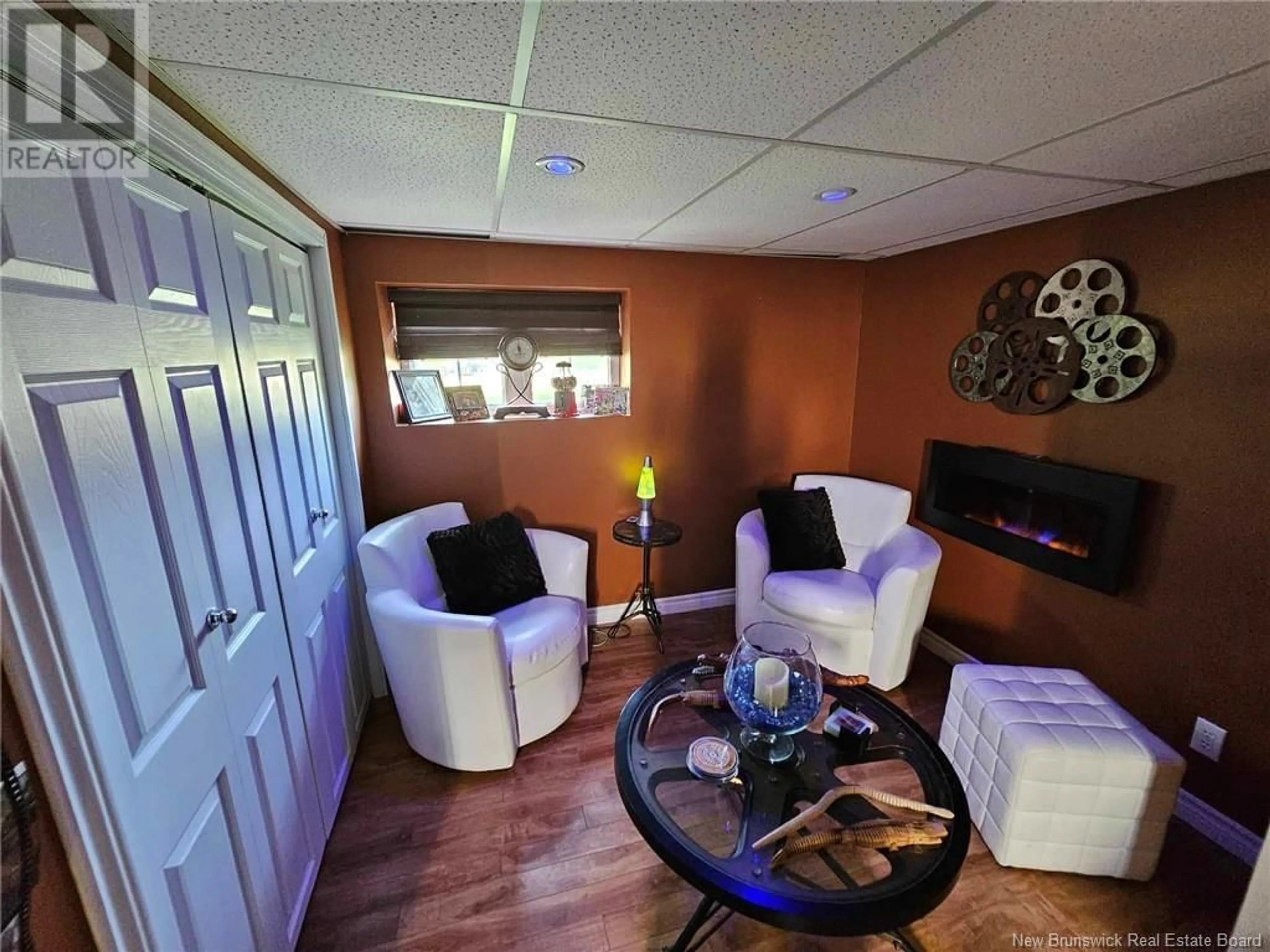 Living room with furniture, wood/laminate floor for 267 CHAMBERLAIN SETTLEMENT, Chamberlain Settlement New Brunswick E2A6G9