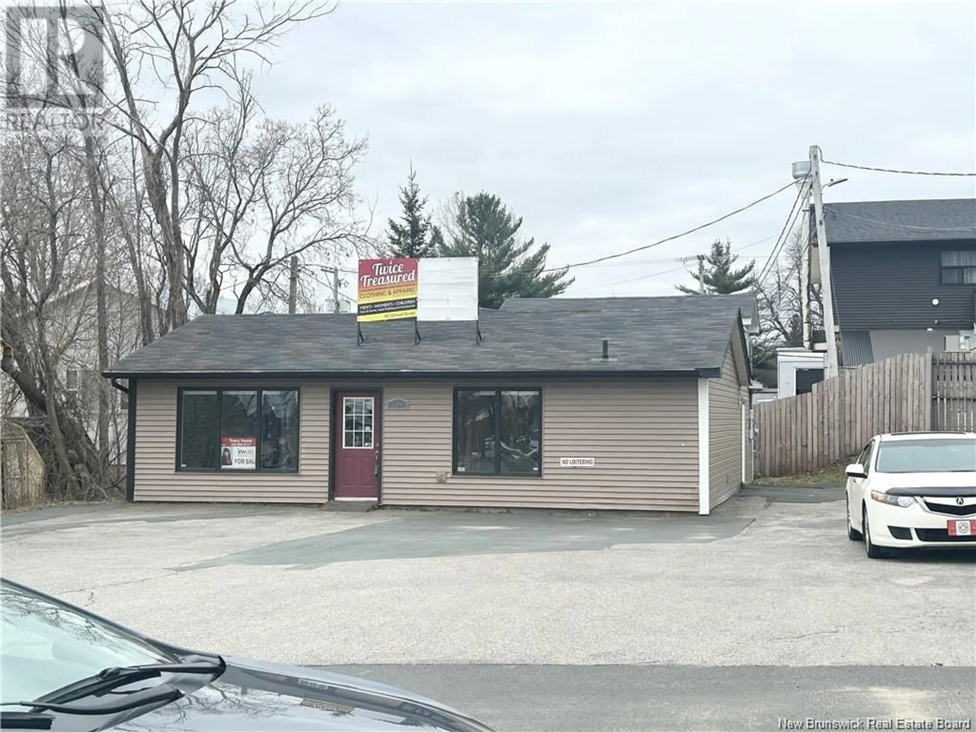 Outside view for 181 School Street, Miramichi New Brunswick E1V2W2