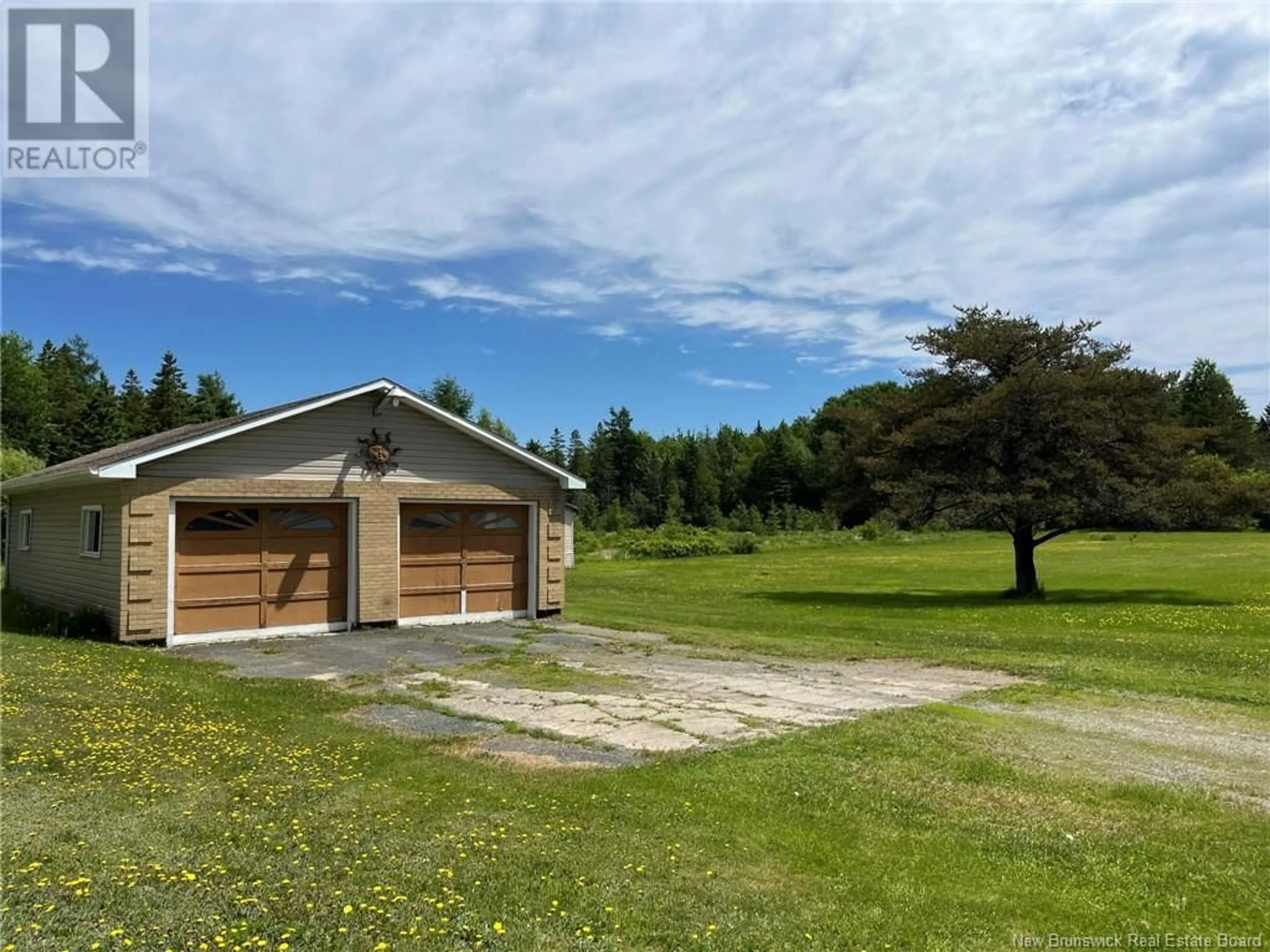 Indoor garage for 5 Nowlanville Road, Miramichi New Brunswick E1N6G9