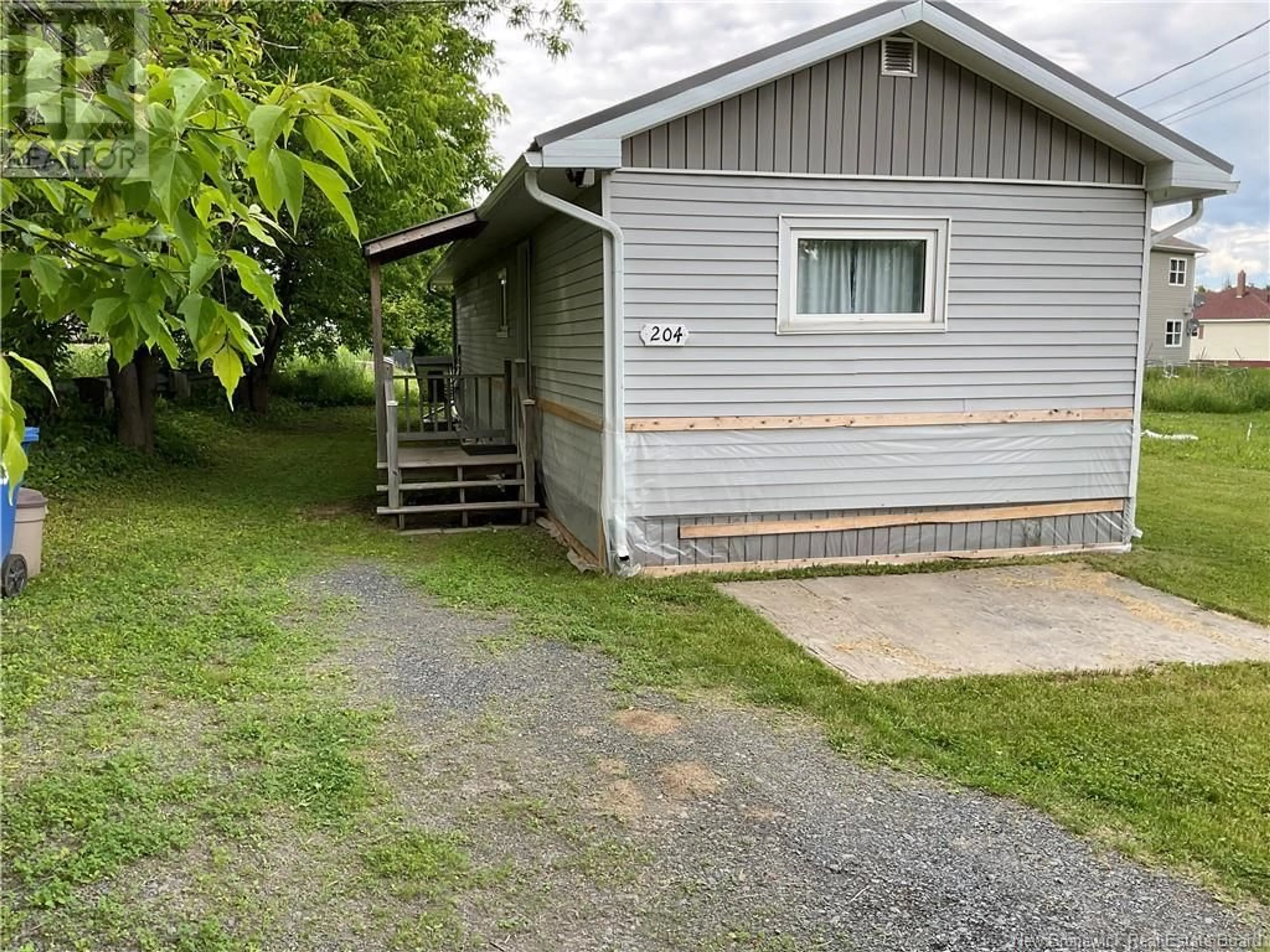 Cottage for 204 Union Street, Woodstock New Brunswick E7M2X5