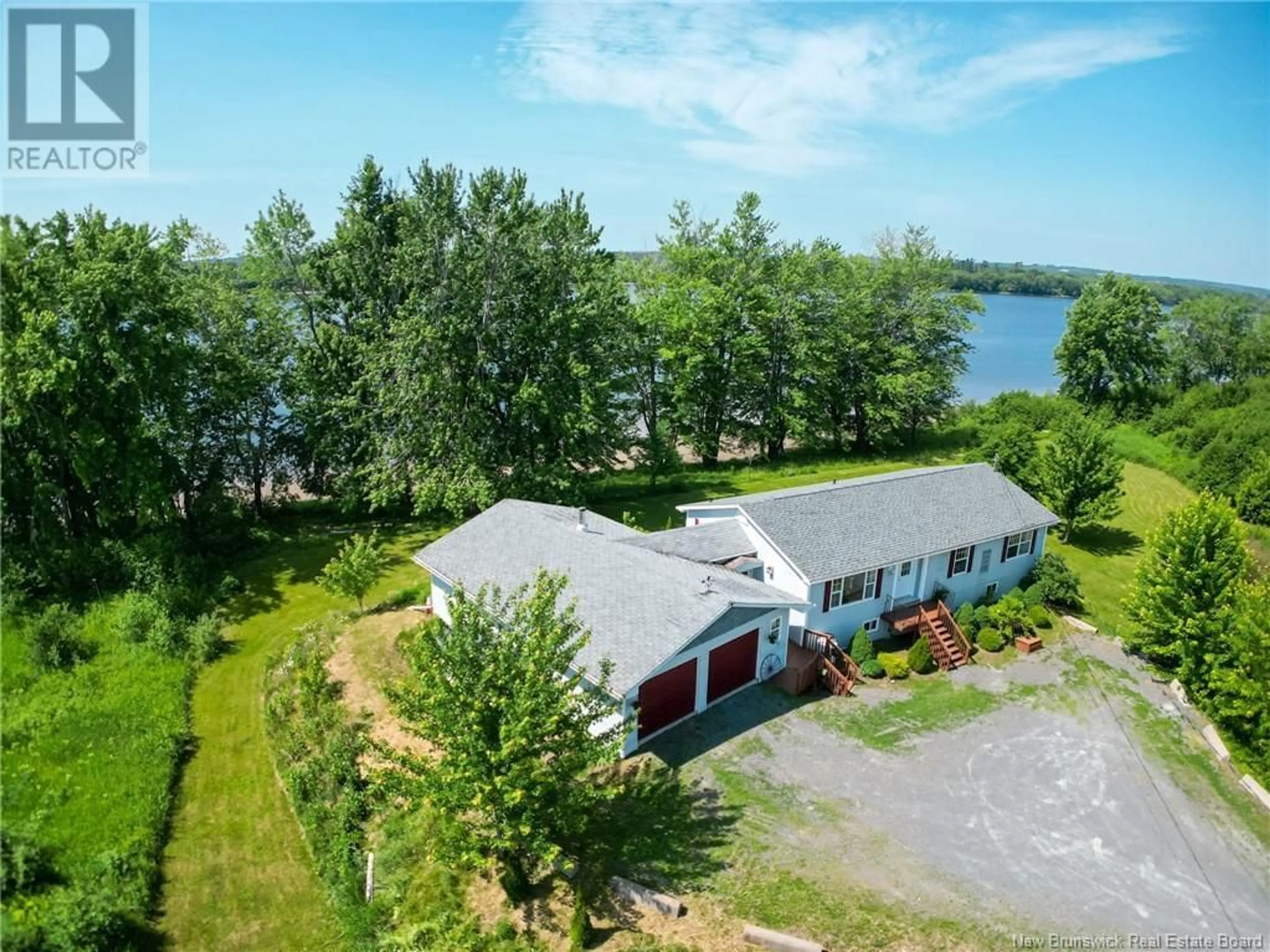 Cottage for 344 Route 105, Maugerville New Brunswick E3A8G3