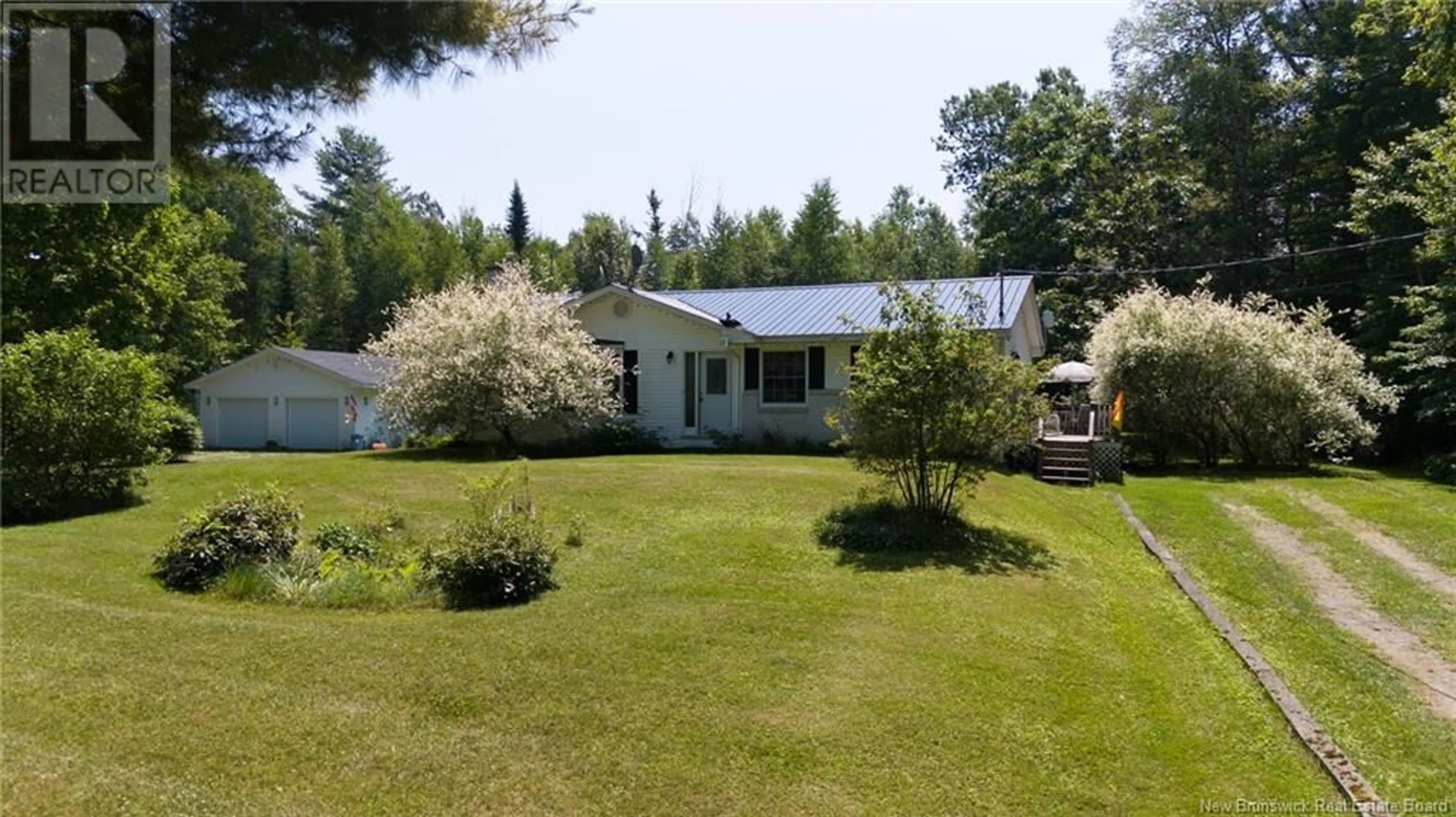 Cottage for 289 Route 105, Southampton New Brunswick E6G1J9