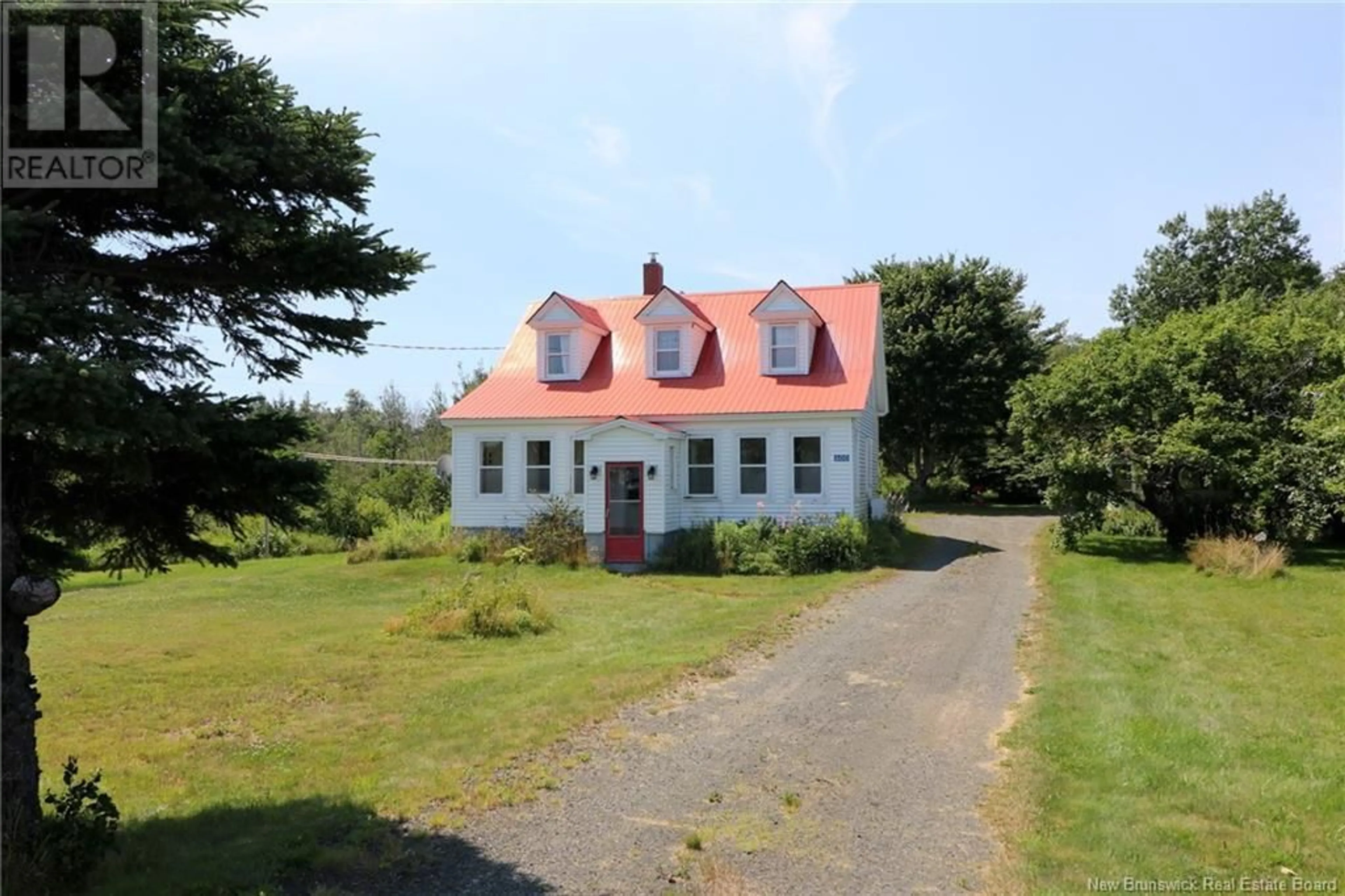 A pic from outside/outdoor area/front of a property/back of a property/a pic from drone, building for 600 ROUTE 776, Grand Manan New Brunswick E5G3C1