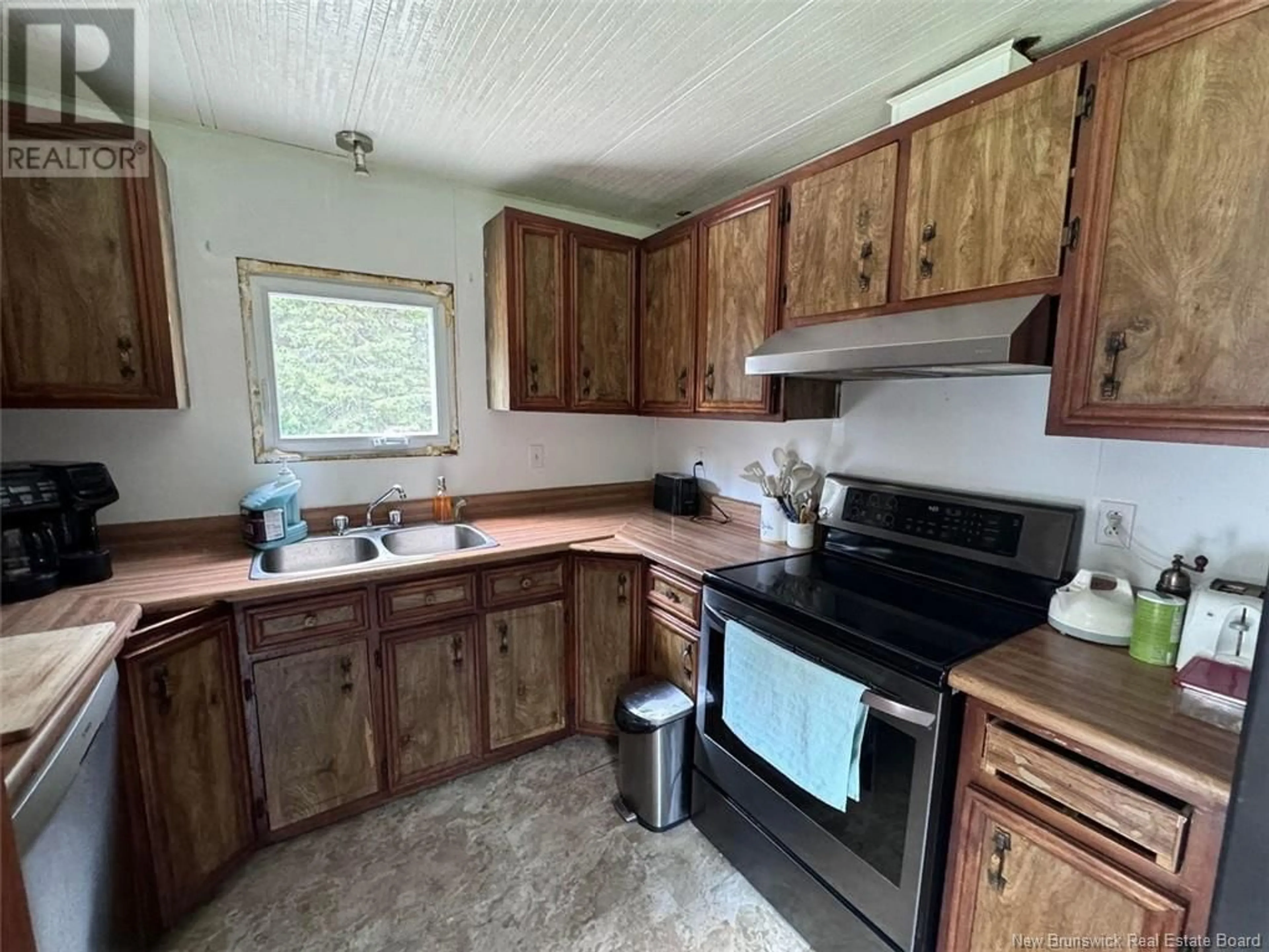 Standard kitchen for 1730 Montagne De La Croix Road, Sainte-Anne-De-Madawaska New Brunswick E7E1R9