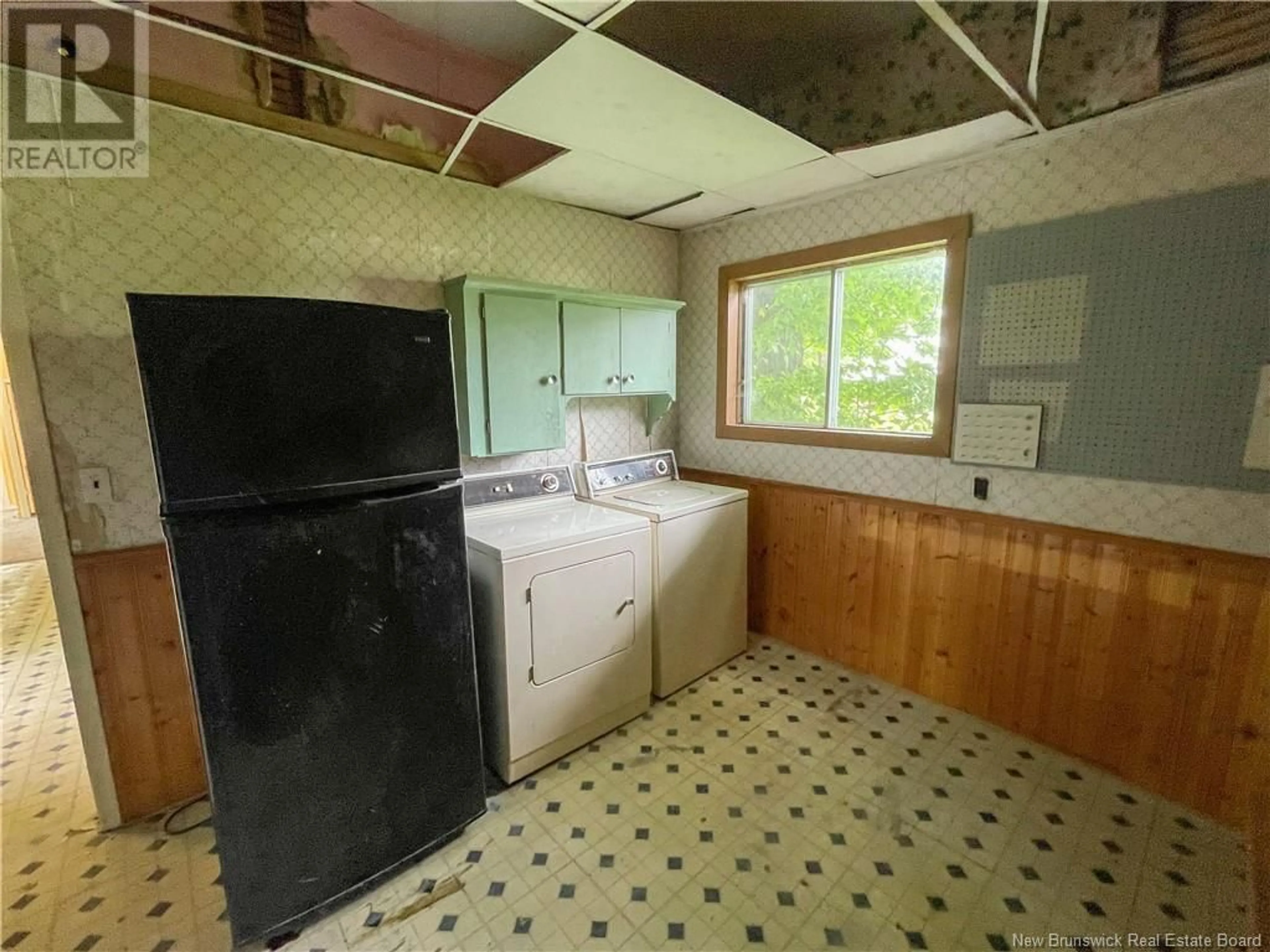 Standard kitchen, unknown floor, cottage for 810 Central Street, Centreville New Brunswick E7K2B6