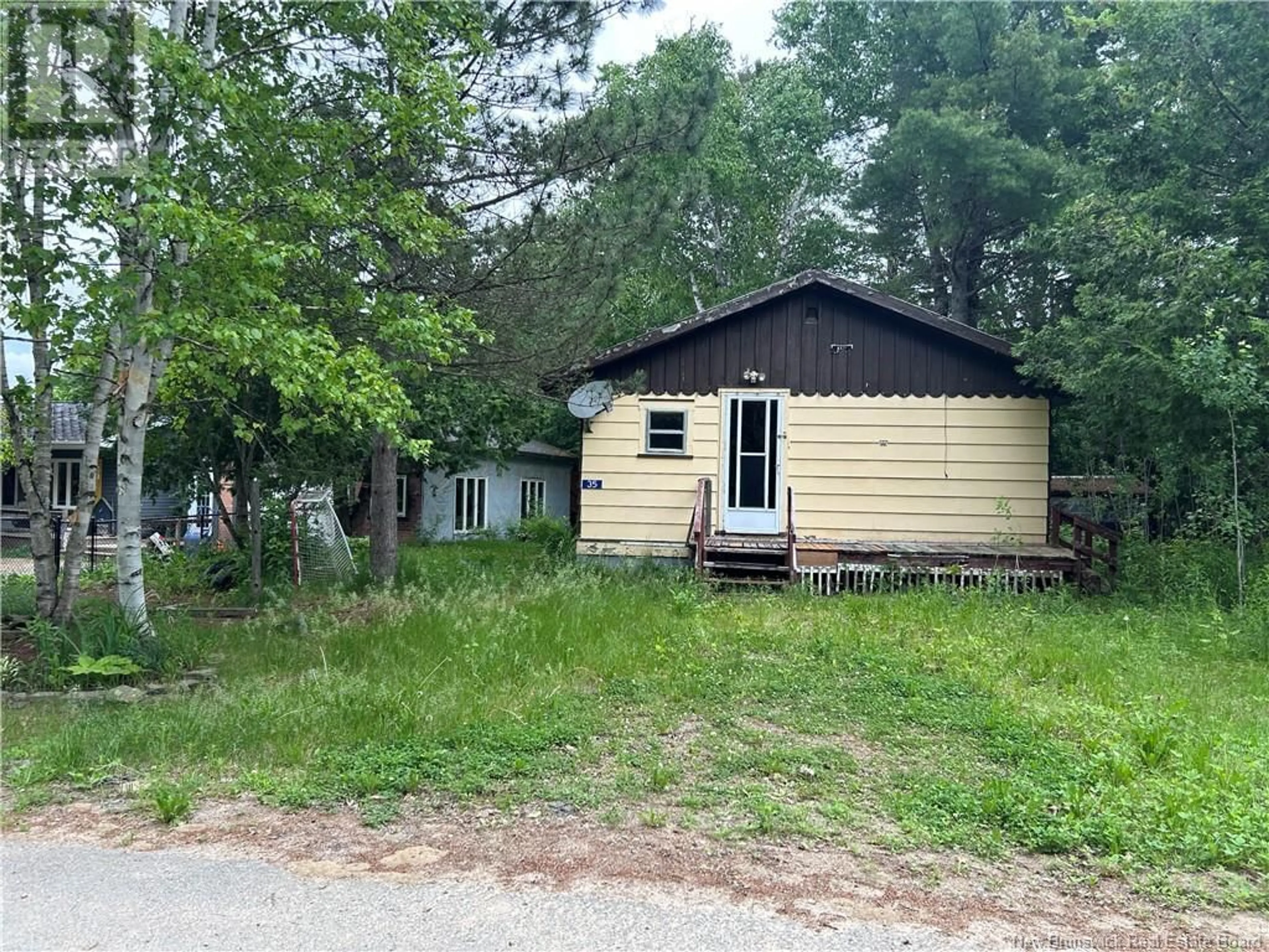 Shed for 35 Pleasant Street, Doaktown New Brunswick E9C1B5