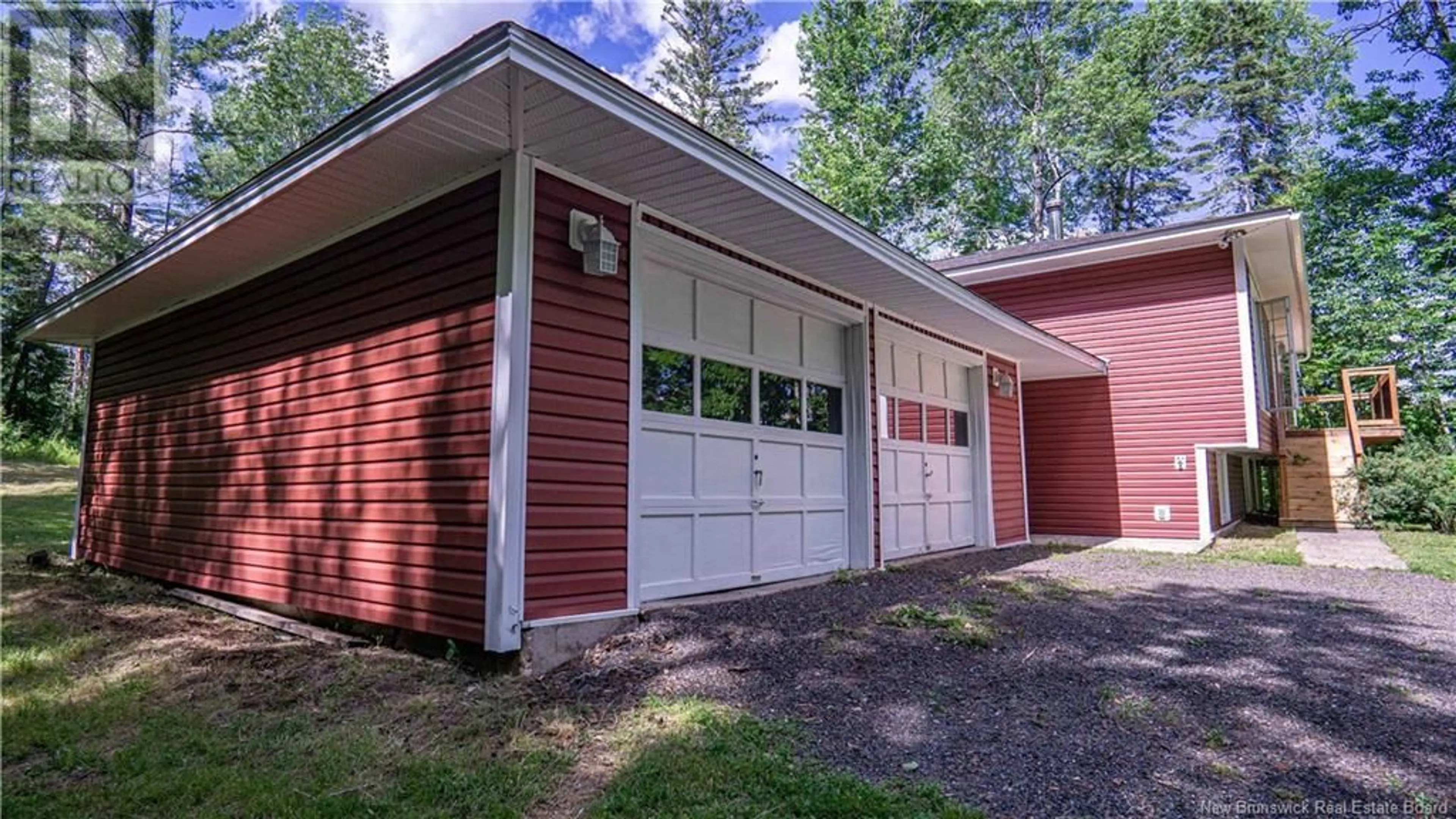 Indoor garage for 1489 620 Route, Estey's Bridge New Brunswick E3G6M9