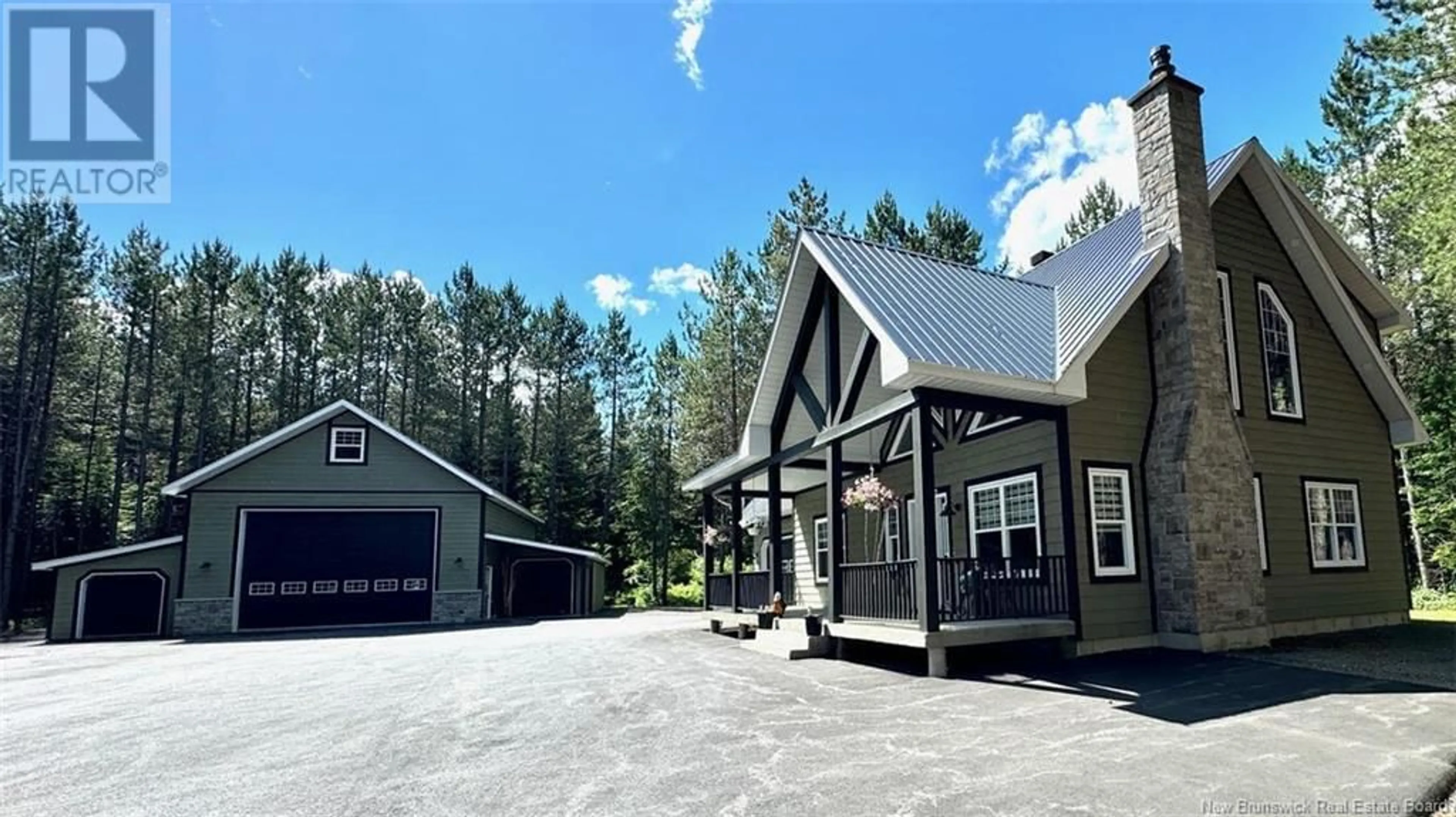 Indoor garage, wood floors for 49 Chemin du rang 5+6, Saint-Quentin New Brunswick E8A2E8