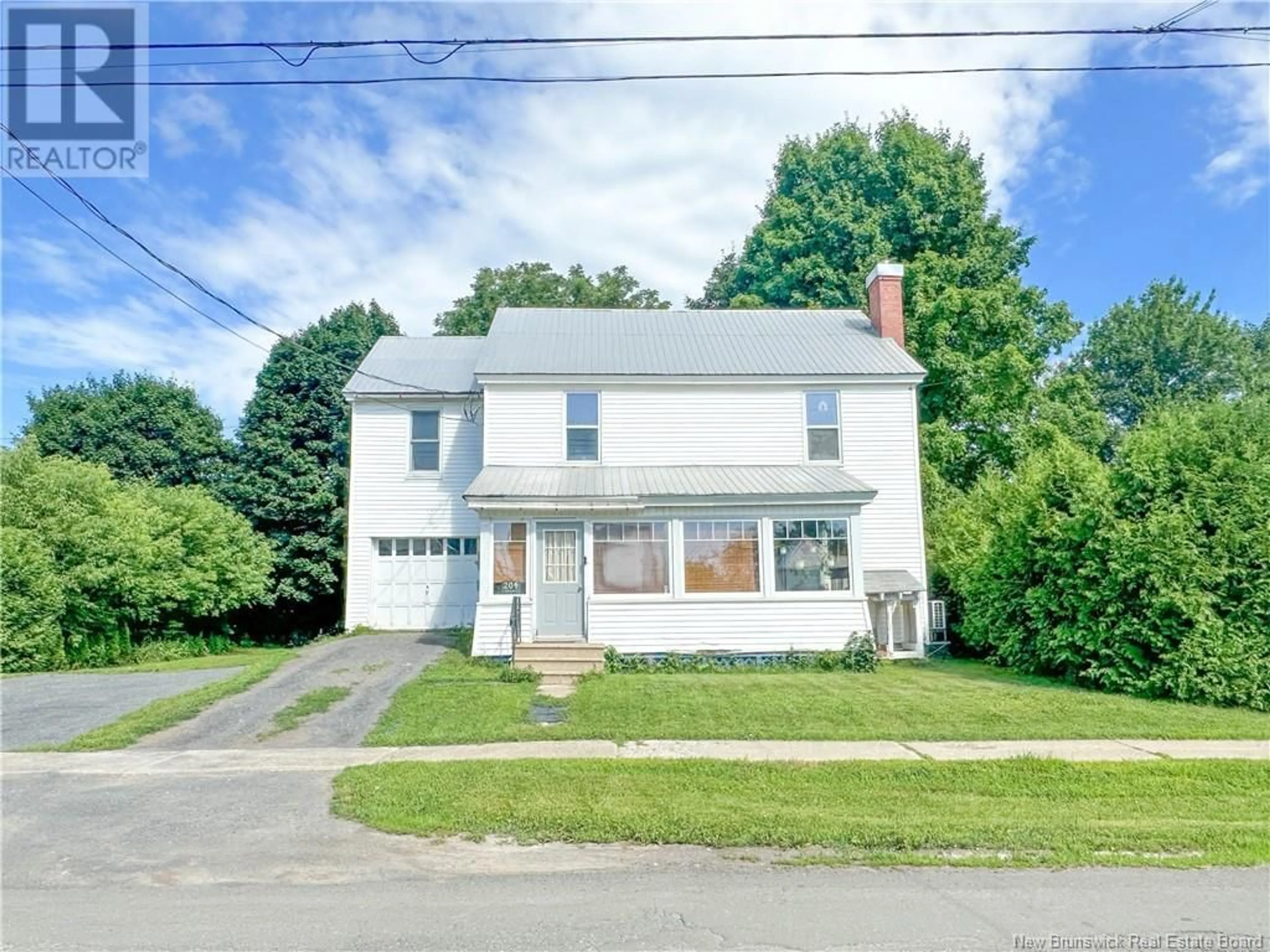 Frontside or backside of a home, the street view for 204 Broadway Street, Woodstock New Brunswick E7M1C6