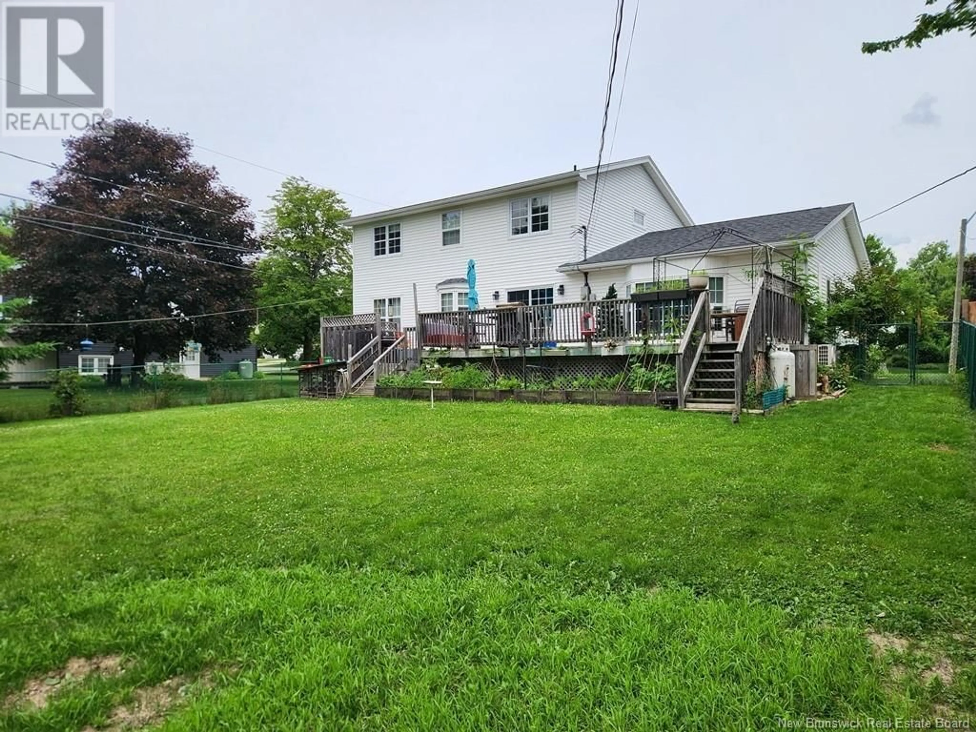 Frontside or backside of a home for 637 Douglas Avenue, Fredericton New Brunswick E3A5T1