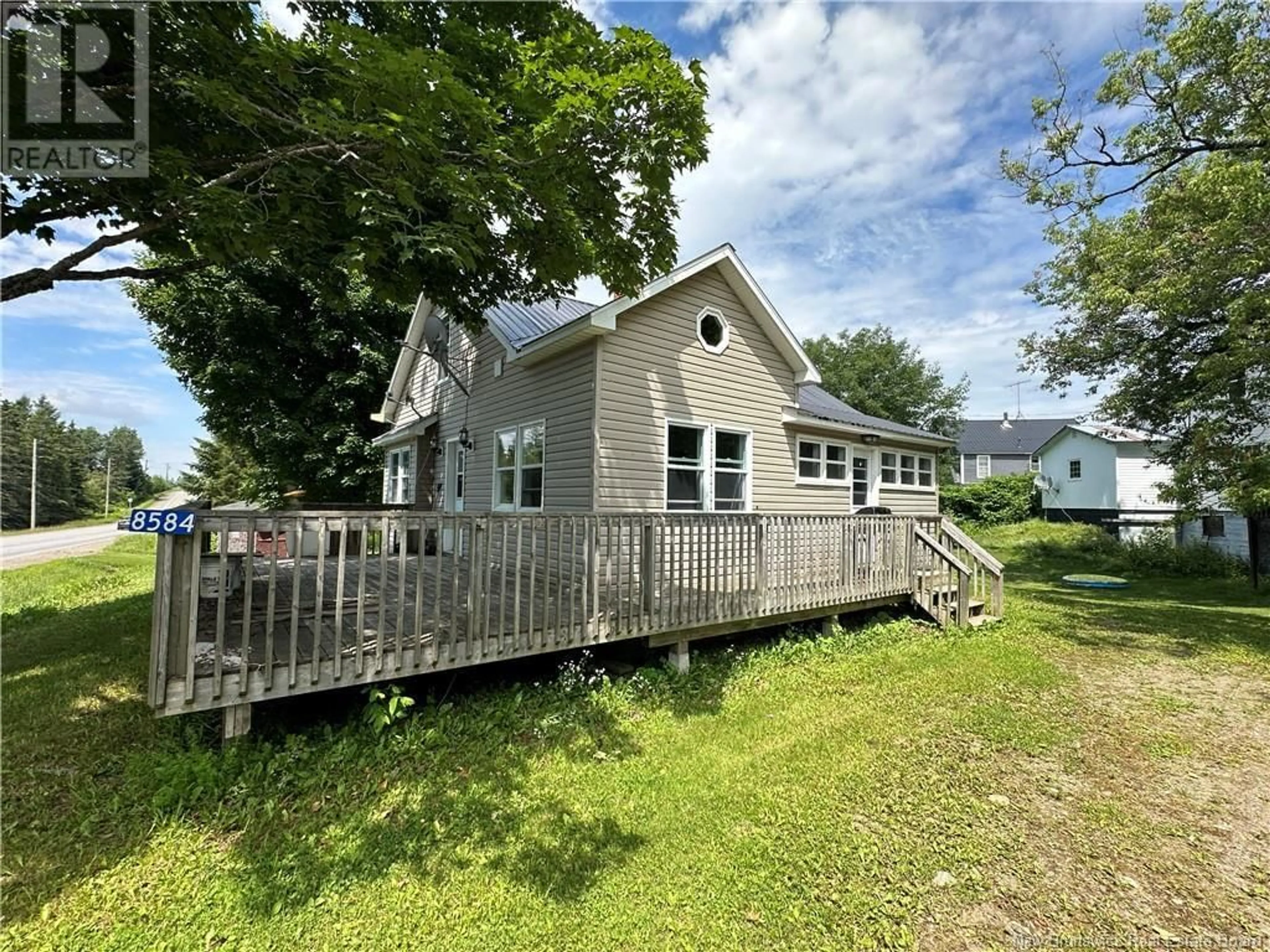 Cottage for 8584 107 Route, Glassville New Brunswick E7L3T9