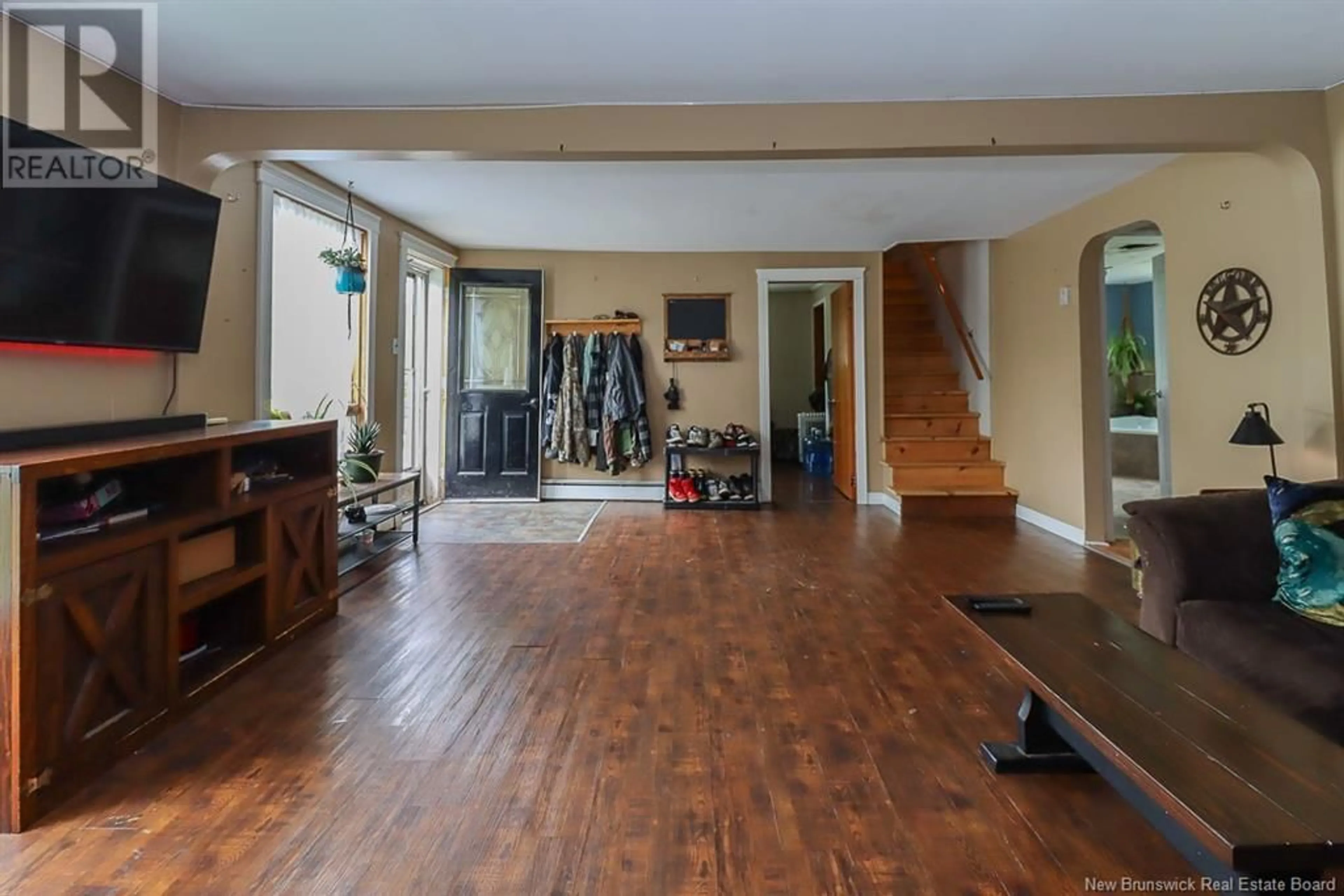 Indoor foyer, wood floors for 520 Route 820, Baxters Corner New Brunswick E2S2J6