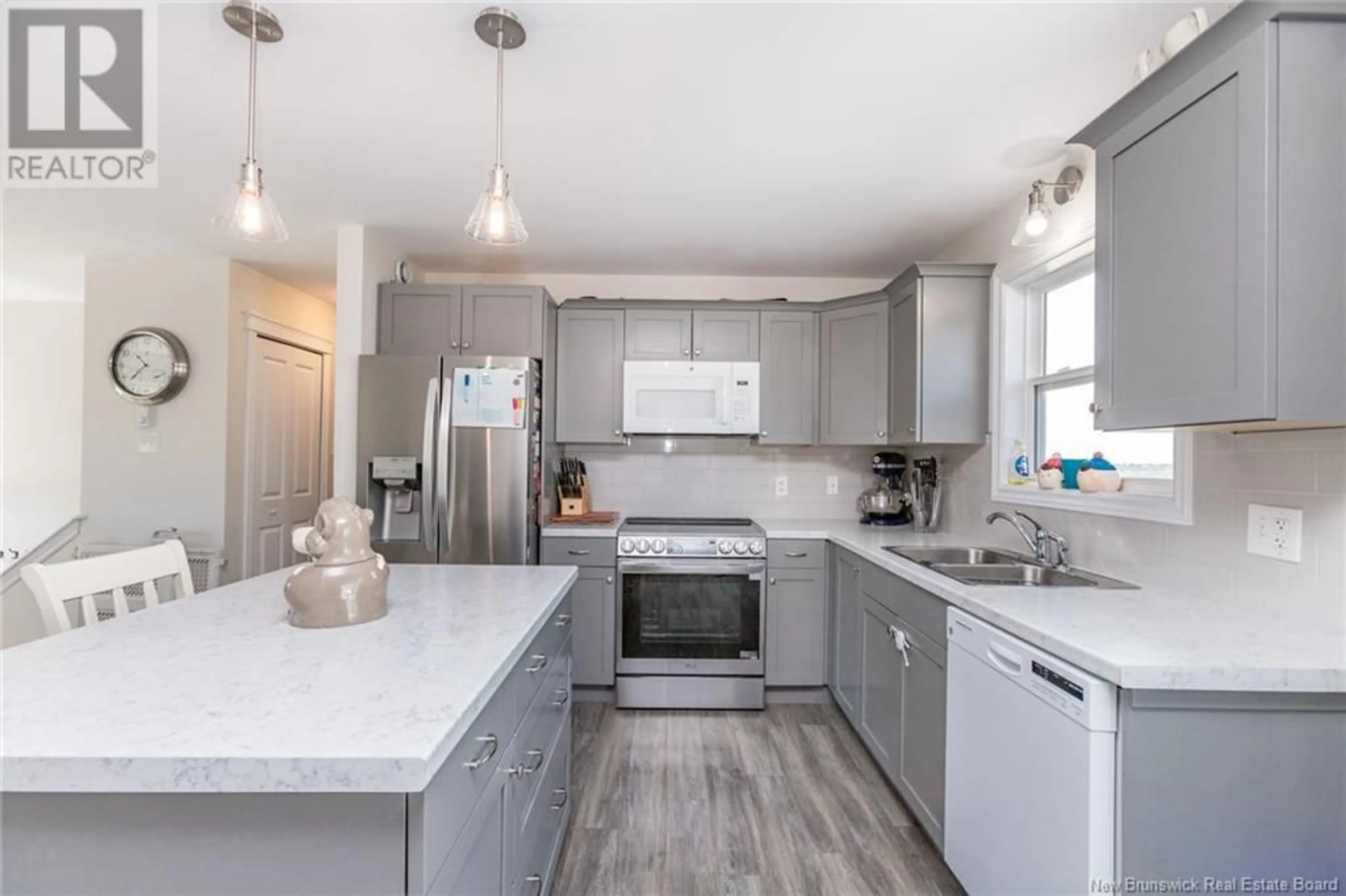 Contemporary kitchen for 57 Dolly, Saint John New Brunswick E2J0G3